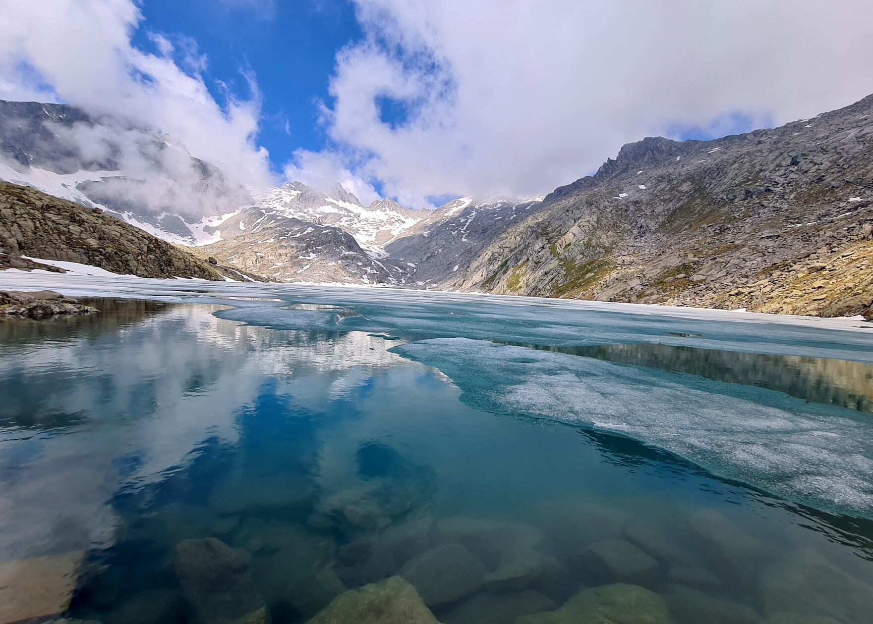 Der Vedretta-See im Val Nambrone im Trentino ist nicht überlaufen.