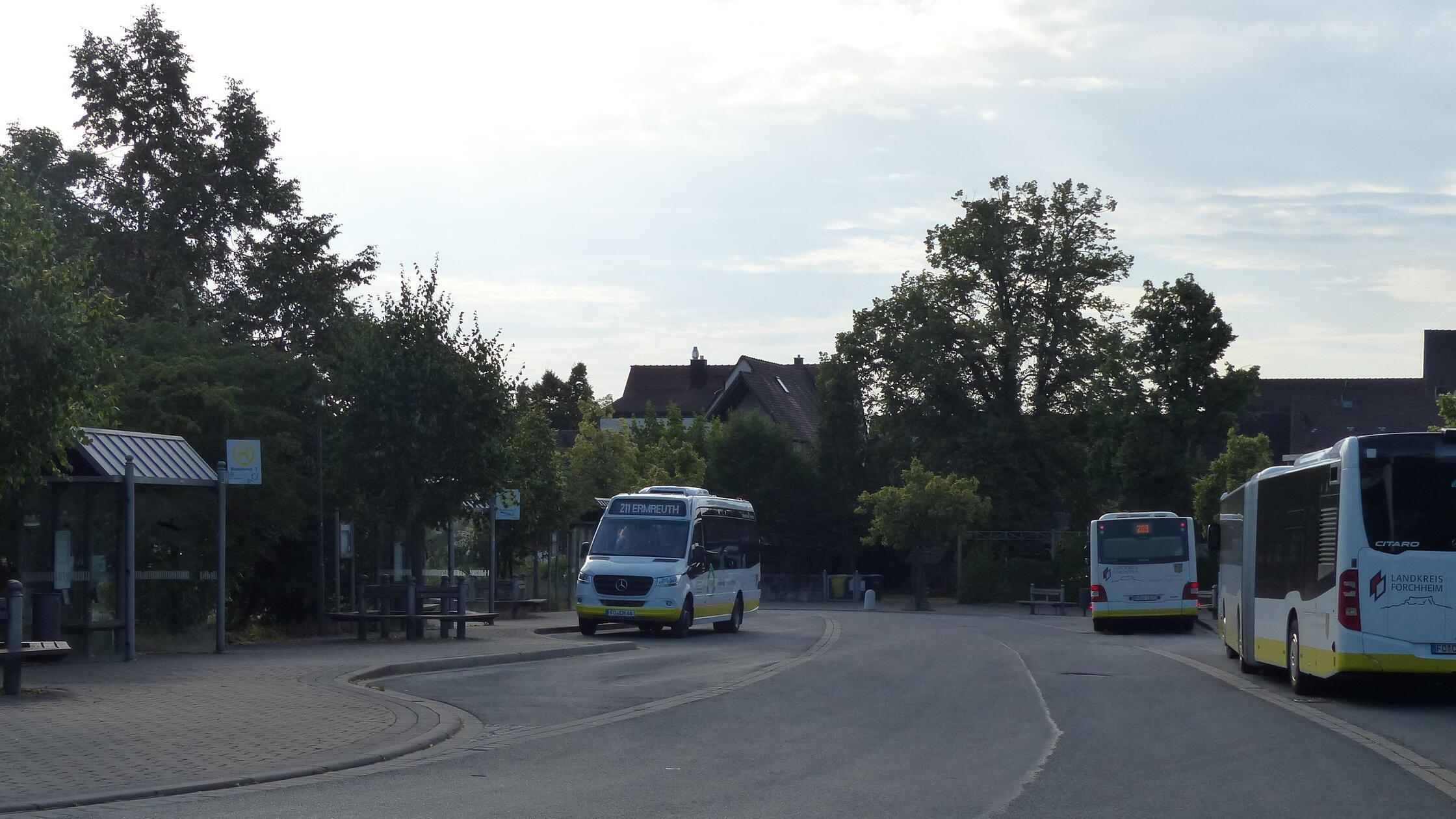 Am Busbahnhof von Neunkirchen kann man sehen, wie 