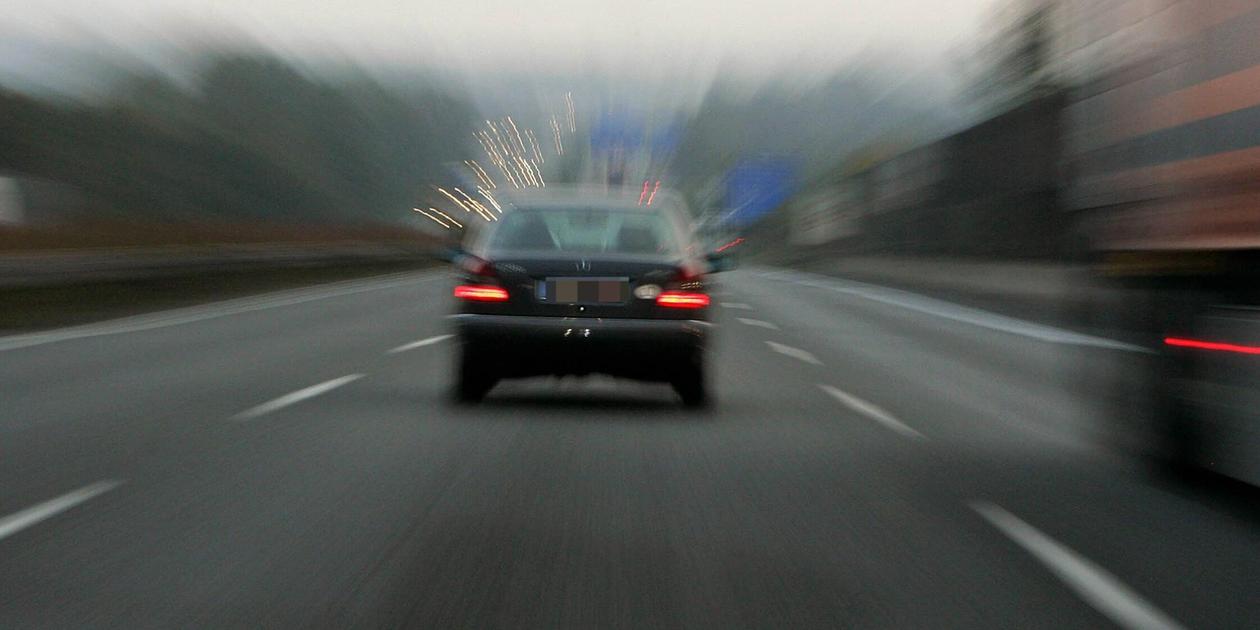 Alkoholfahrt auf A6 bei Schwabach: Autofahrer schlittert quer über ...