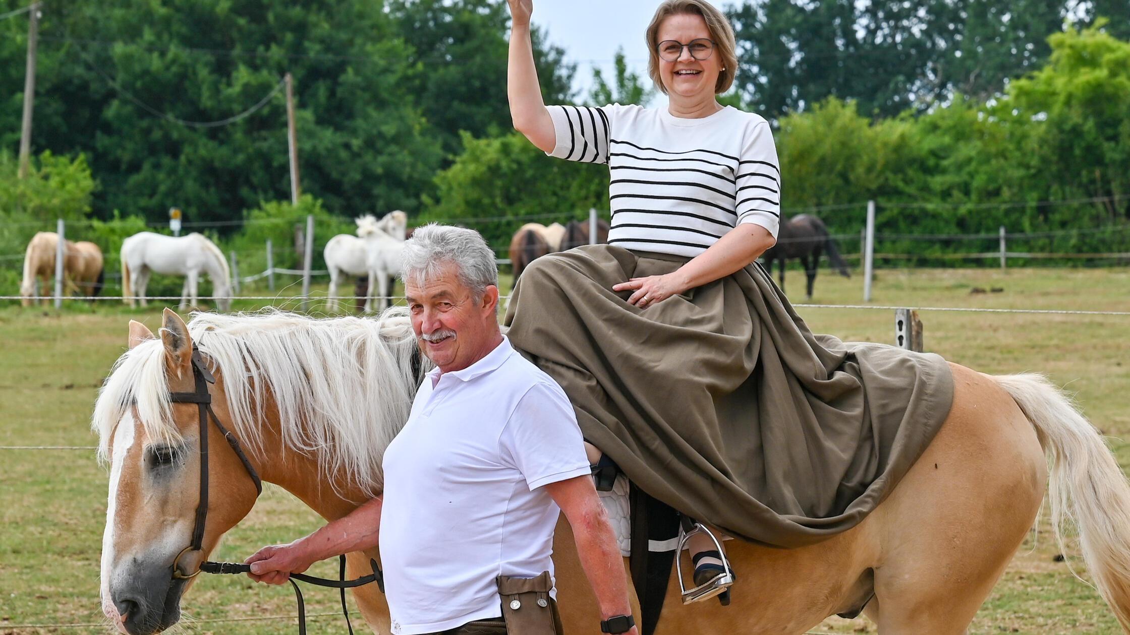 Alexandra Harrer hat ihre erste Reitstunde als kün