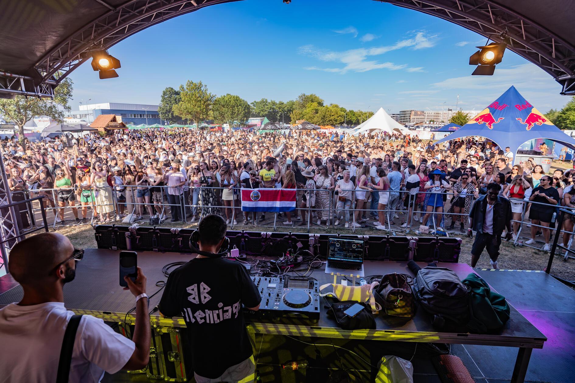 05. Juli 2025-0037-88-44