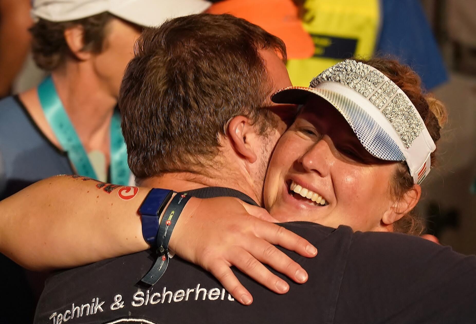 Alle freuten sich am Sonntagabend im Stadion mit d