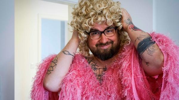 Neumarkt i.d.O.; 01.04.2023; Roxy Rued, die Glitze