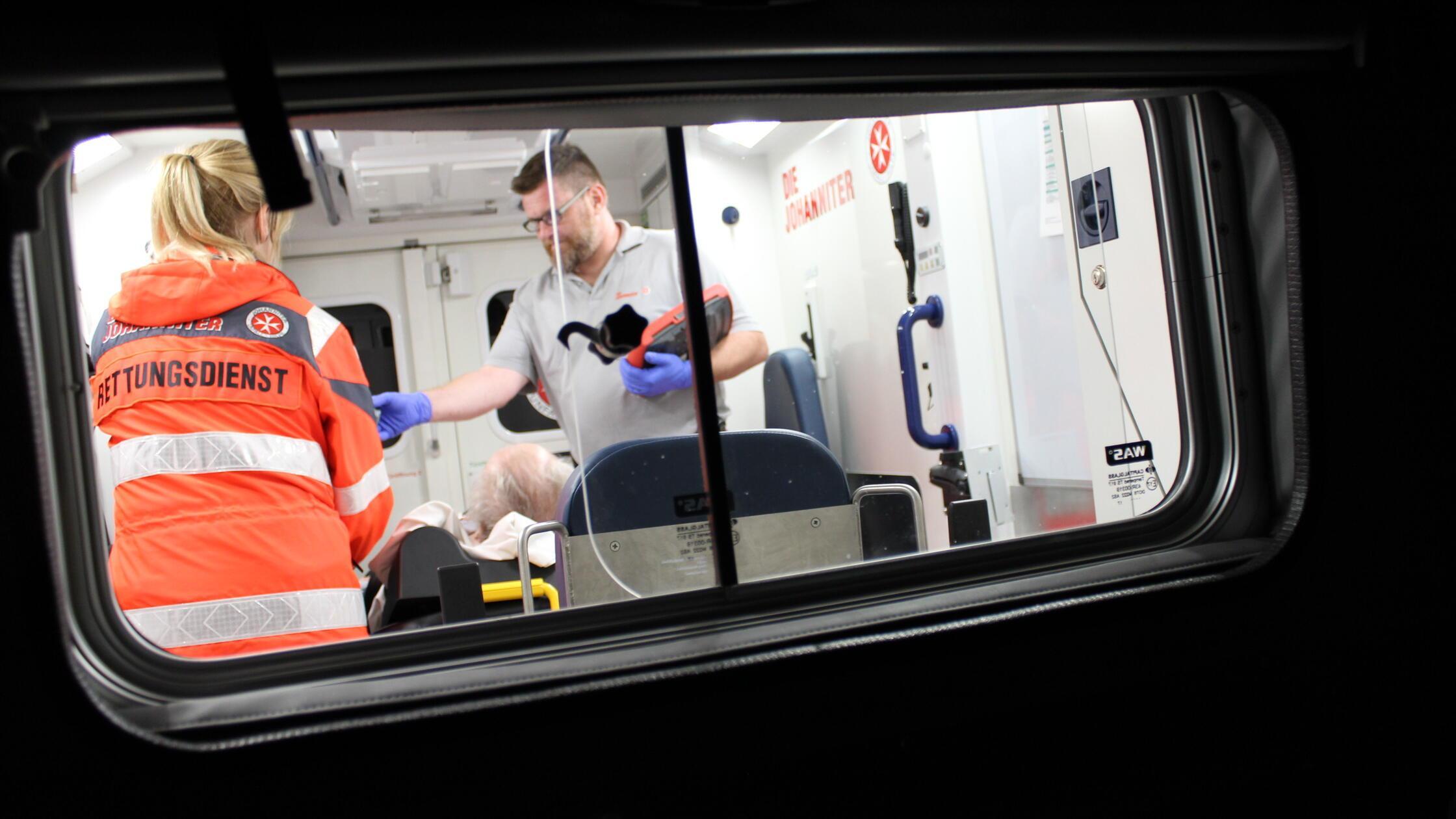 MOTIV_Nuernberg_Nachtschicht_bei_der_Johanniter_U