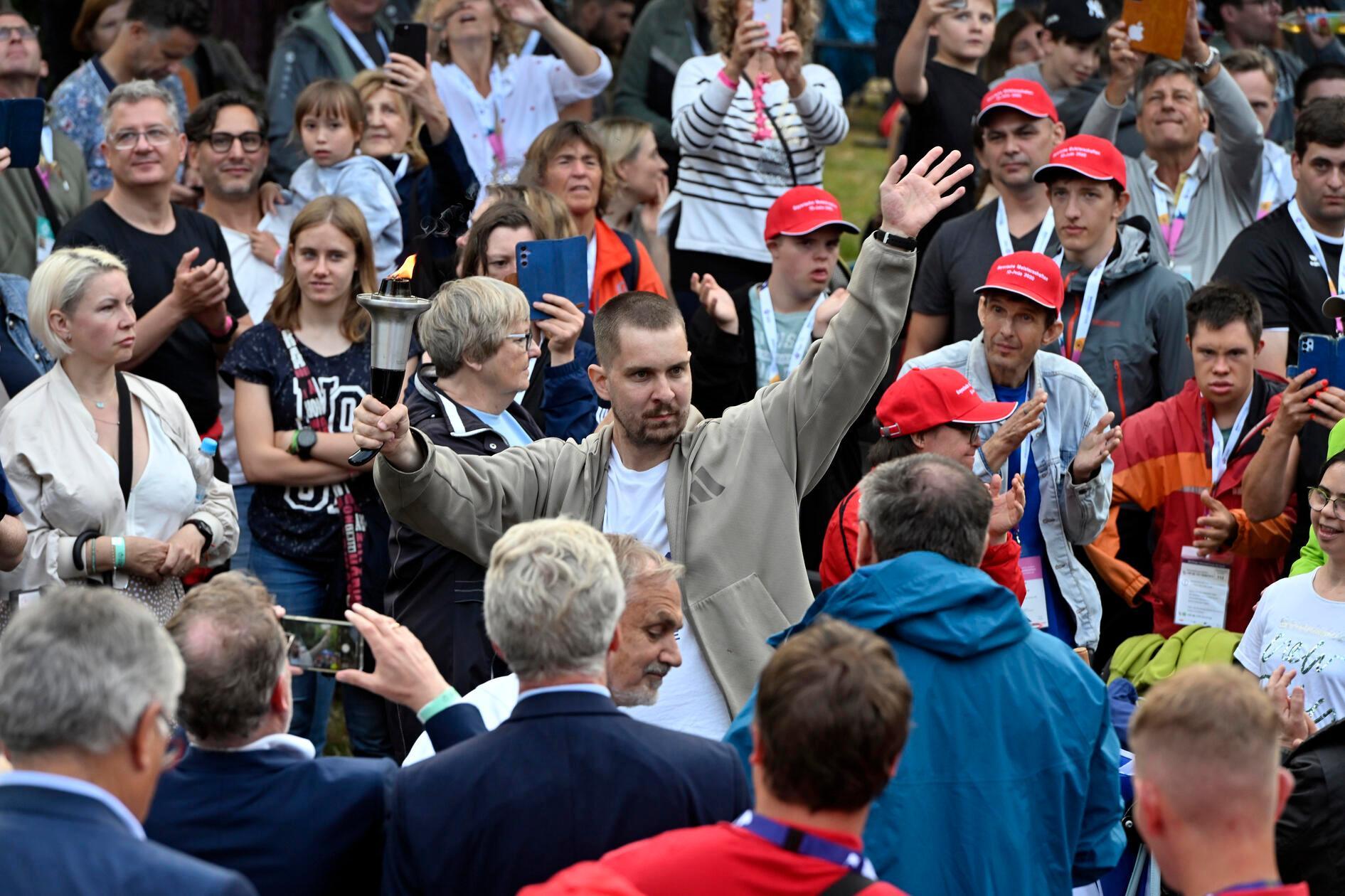 Start der Special Olympics Bayern: Viele Bilder von der Mega-Er&ouml;ffnungs-Show in Erlangen
