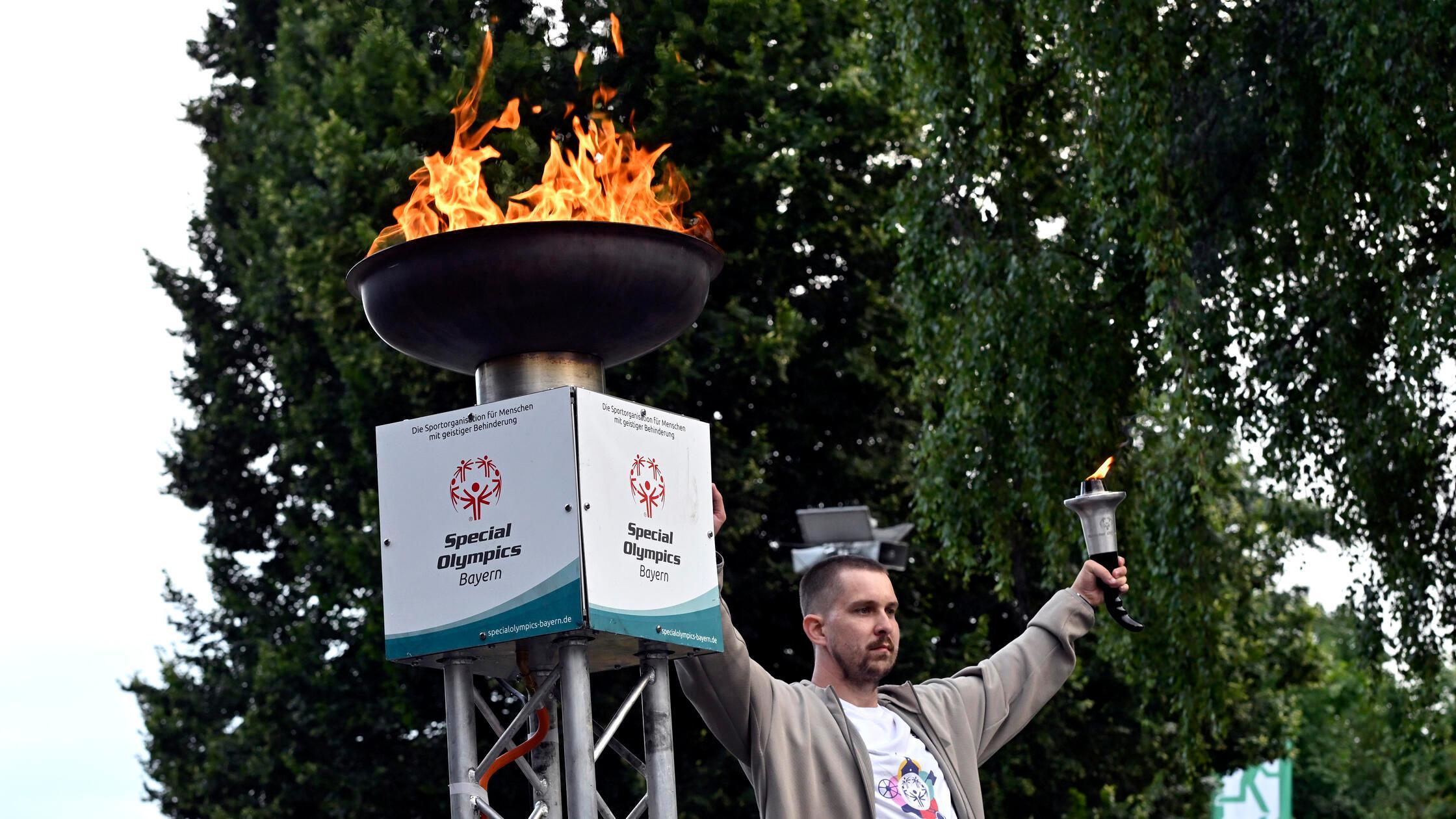 Tausende Besucher beim Auftakt der Special Olympics Landesspiele Bayern in Erlangen