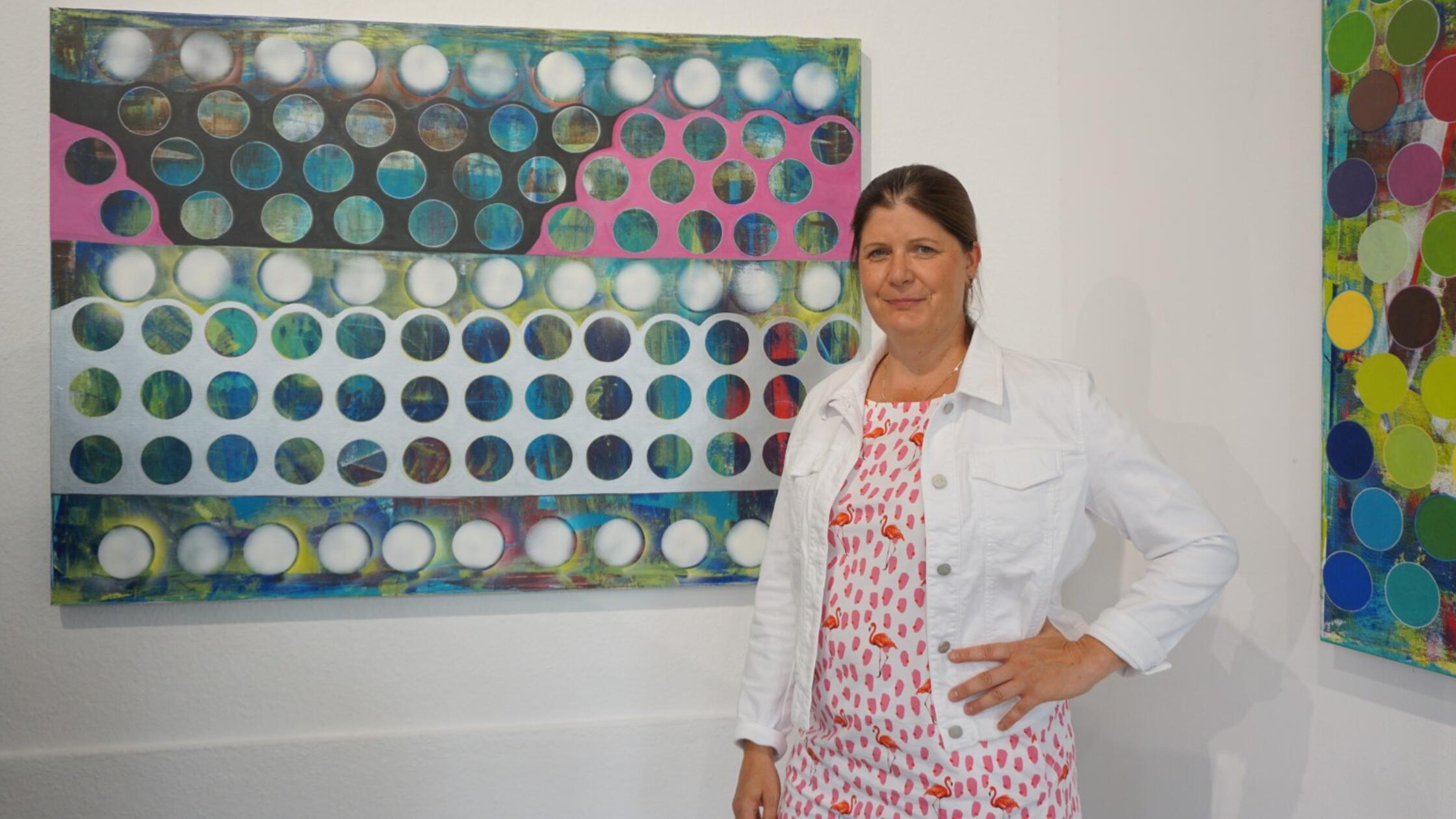 Gemalte Lieder: Im Kulturlokal F&uuml;rth animiert Sandra Mingram Besucher, kreativ zu werden