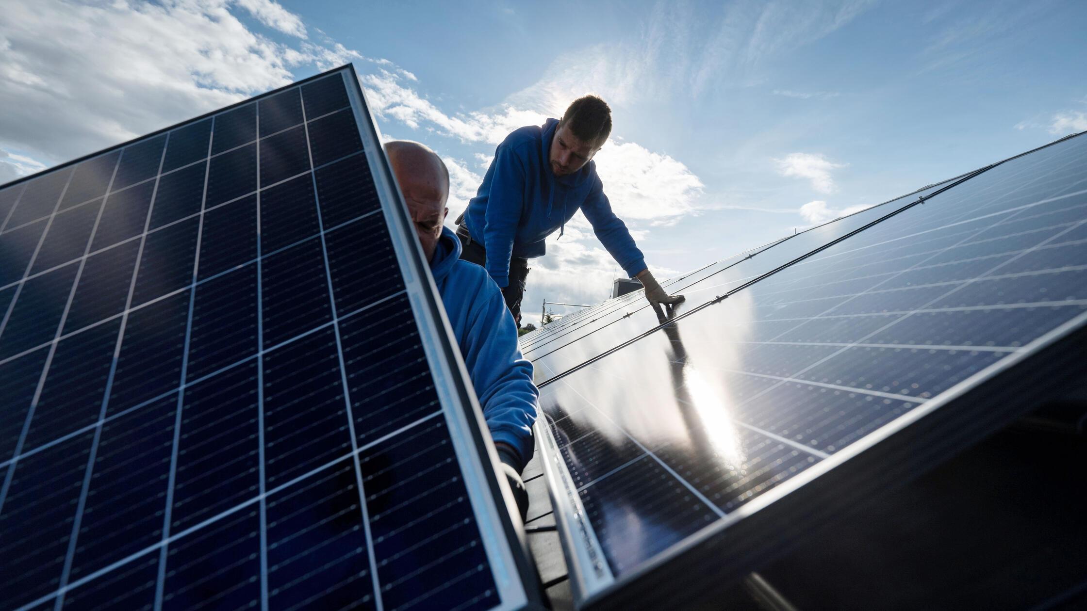 urn:newsml:dpa.com:20090101:211013-90-021793