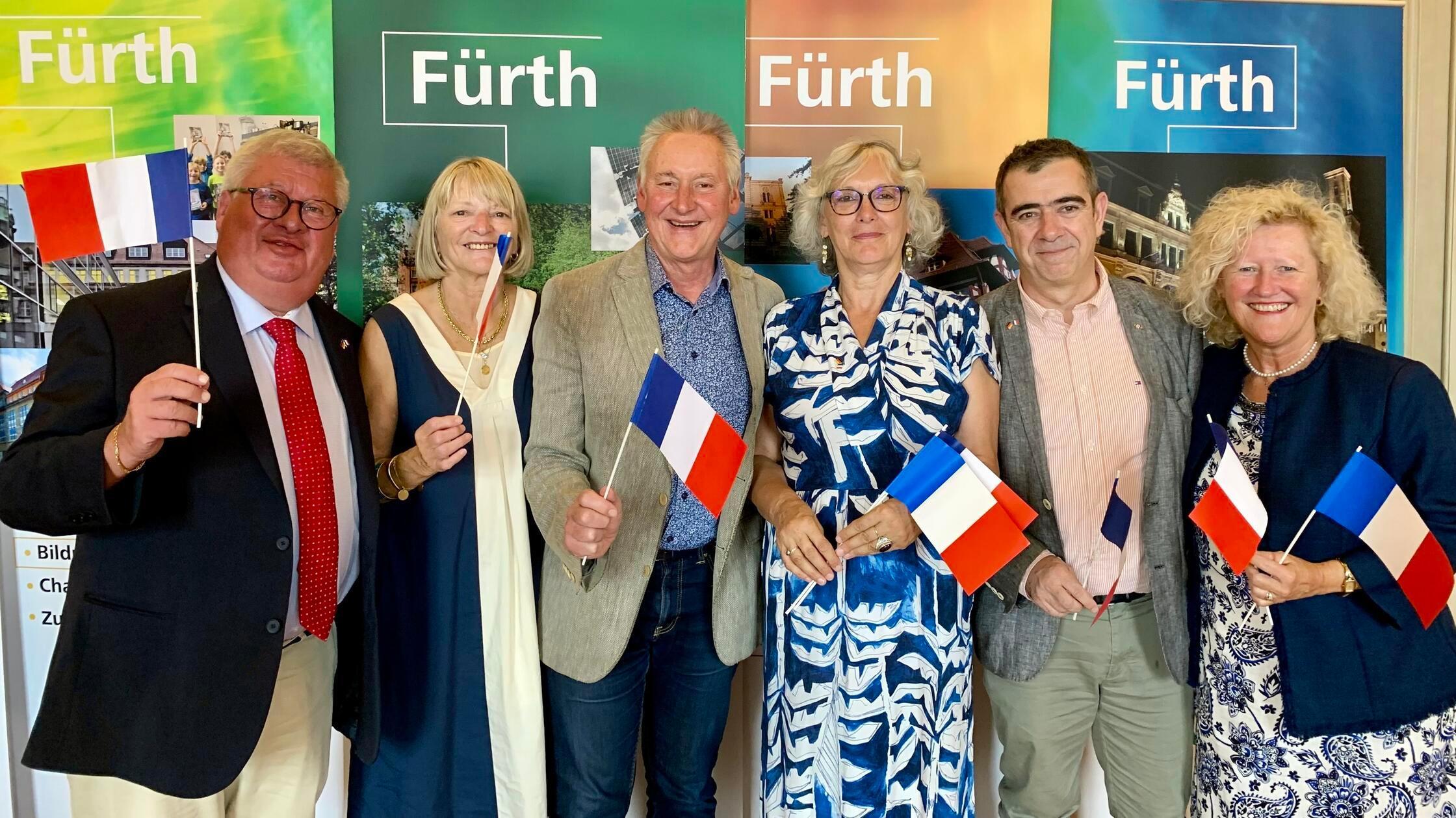Bonjour im Rathaus: Delegation aus der Partnerstadt Limoges war zu Gast in F&uuml;rth