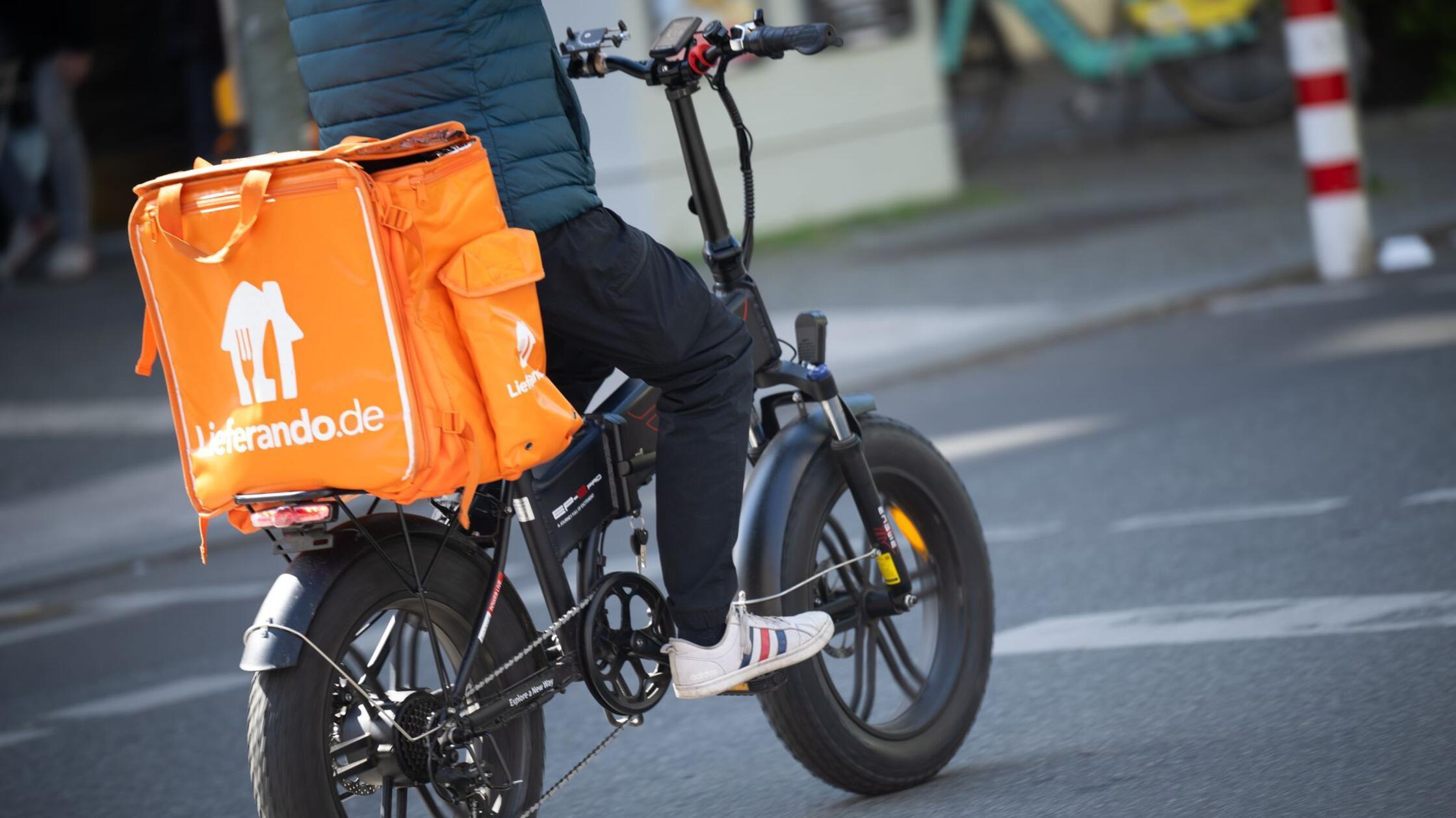 Lieferando baut rund 2.000 Fahrerstellen ab