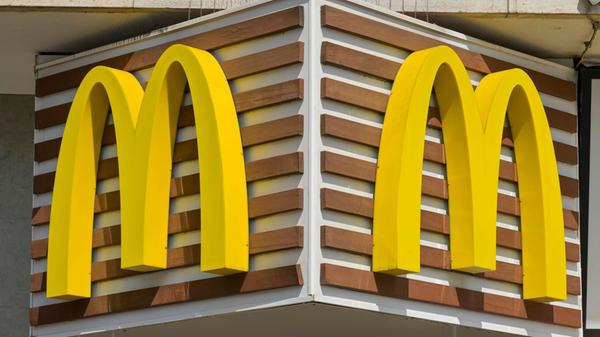 Logo MC Donalds, Frankfurt am Main, Hessen, Deutsc