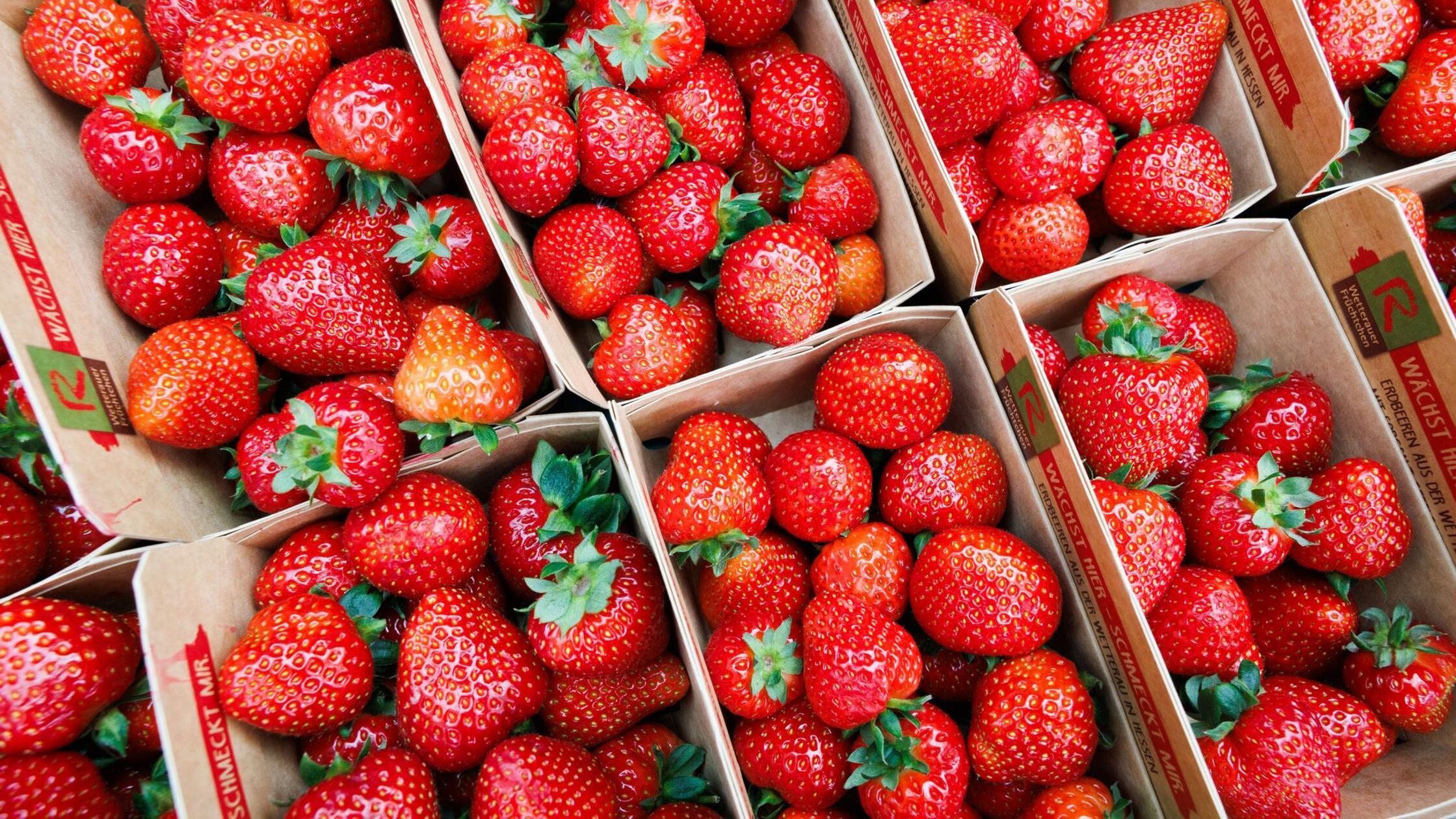 Mini-Ernten bei Erdbeeren und Spargel