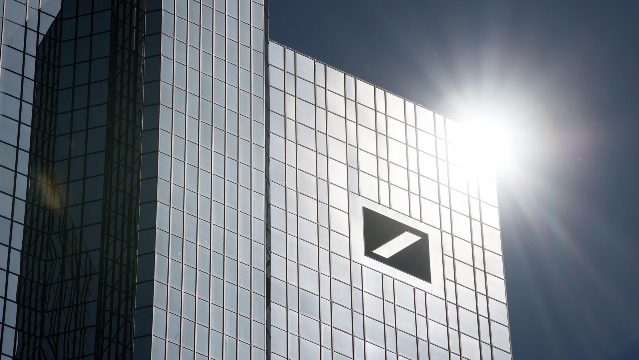 Deutsche Bank schließt Modernisierung von Geldautomaten ab