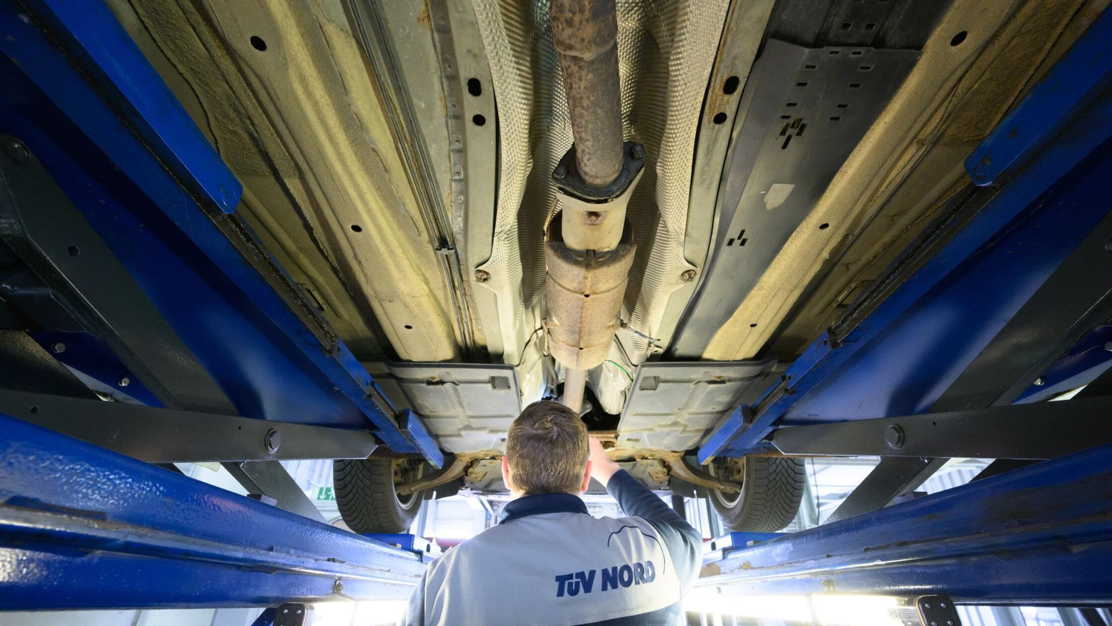 Warnstreiks beim Tüv könnten Autobesitzer treffen