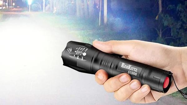 Blukar Shadowhawk Helle LED-Taschenlampe