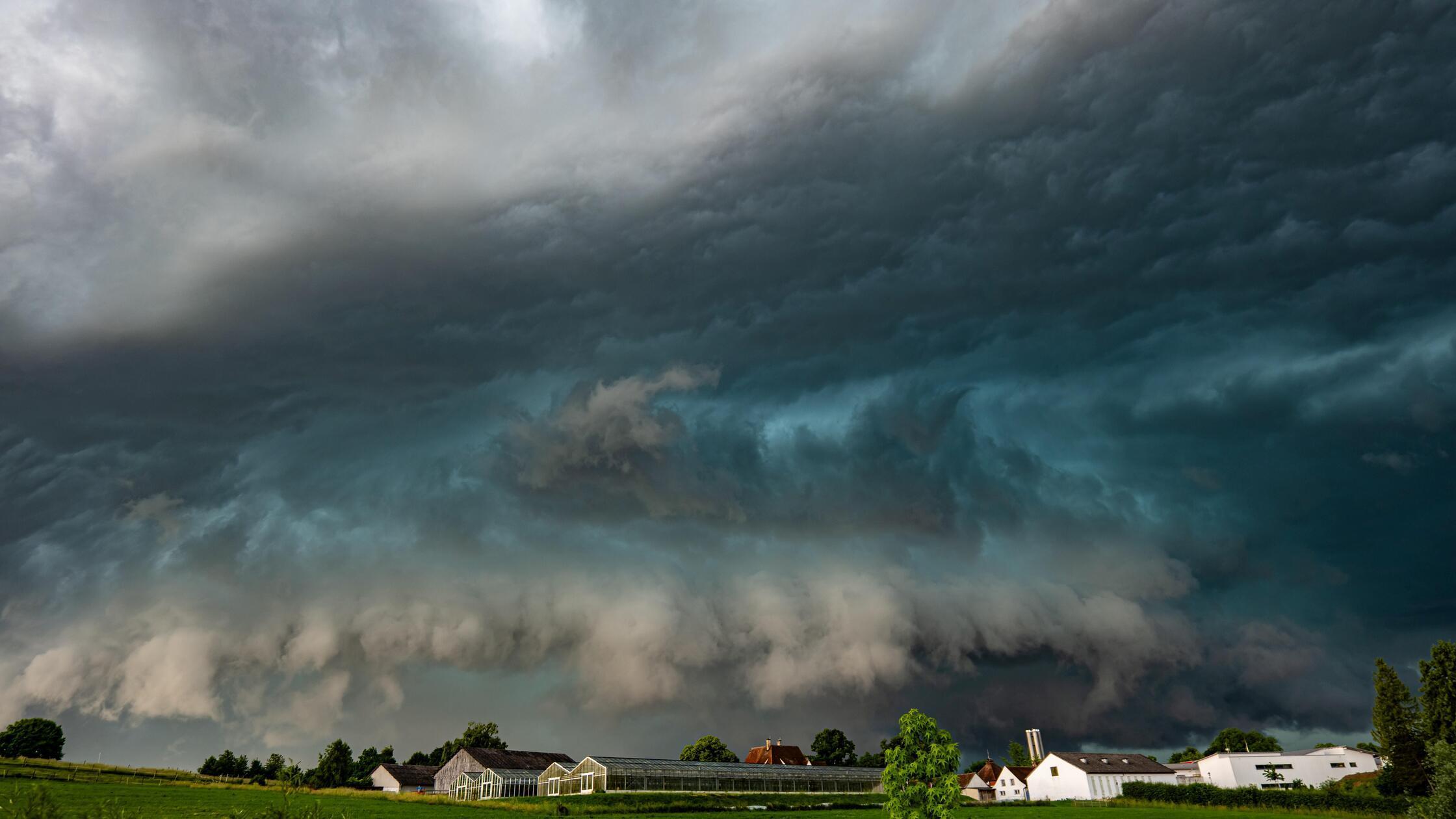 Wetter-Kippmoment am Wochenende in Bayern: Erst Sonne pur, dann steigt die Unwetter-Gefahr