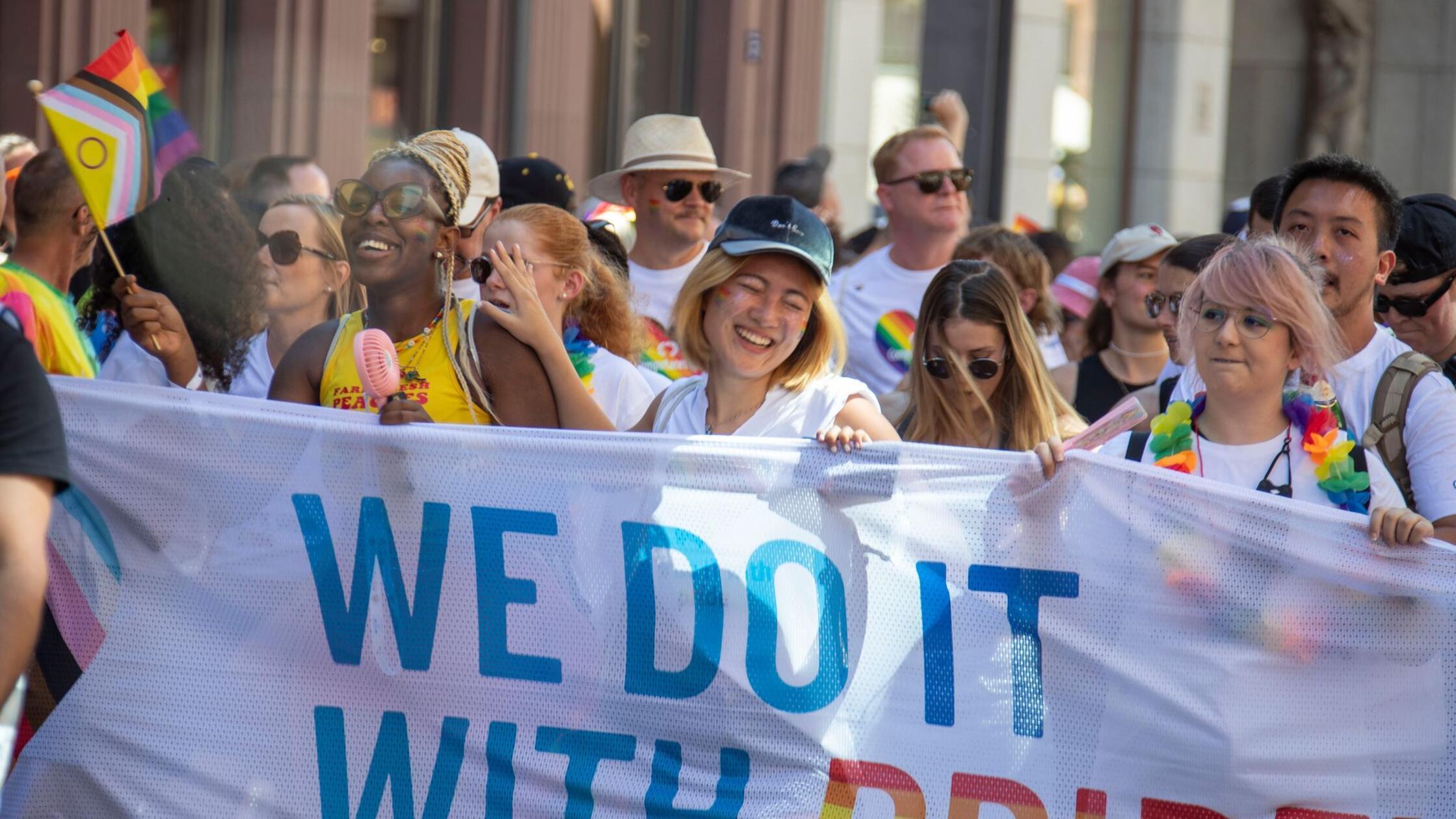 „Du bist nicht allein“ - Frankfurt ist laut für Toleranz