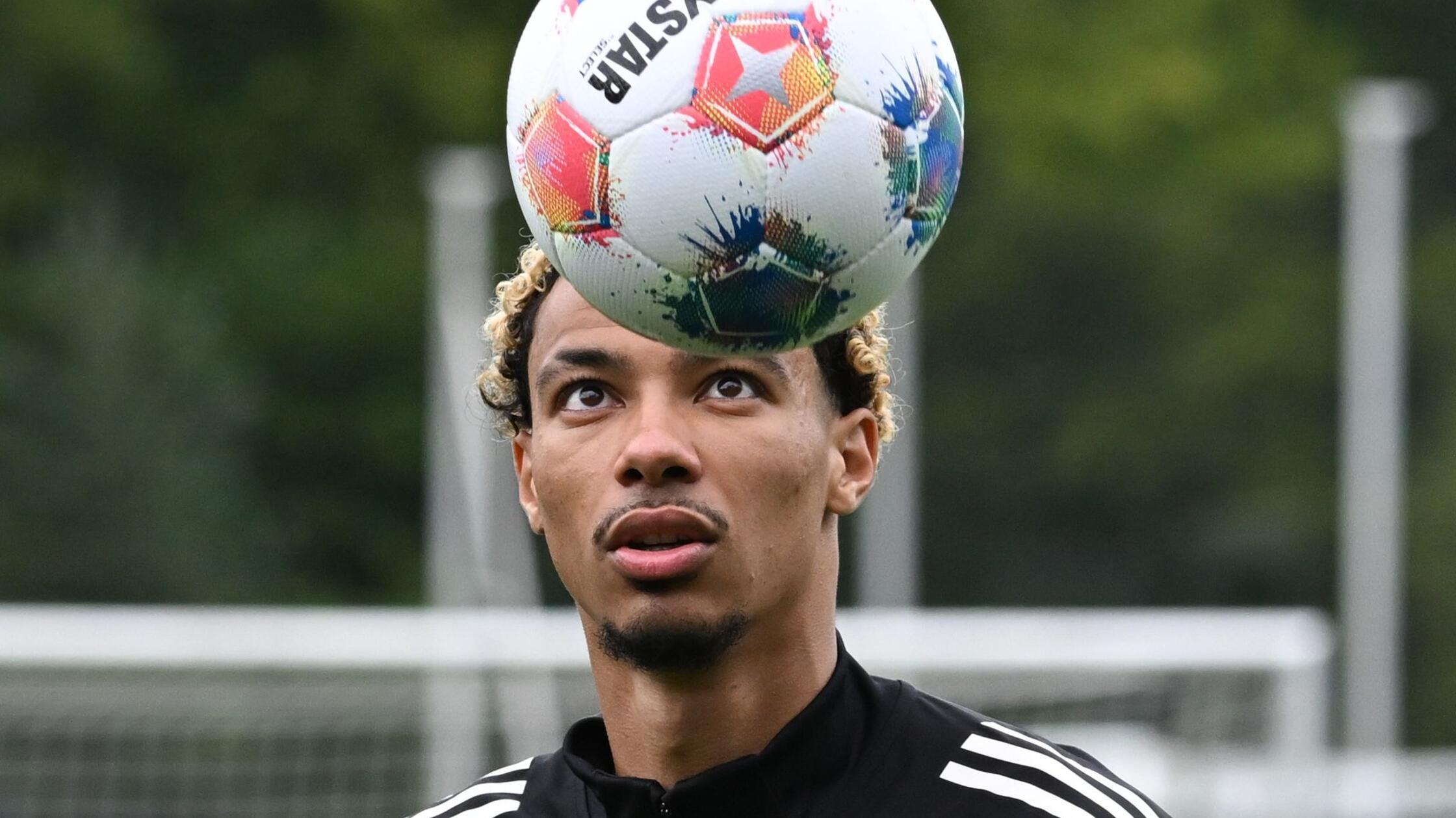 Medien: Liverpool erhöht Angebot für Frankfurts Ekitiké