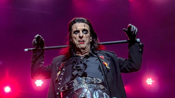 LIEDER AM SEE: Alice Cooper