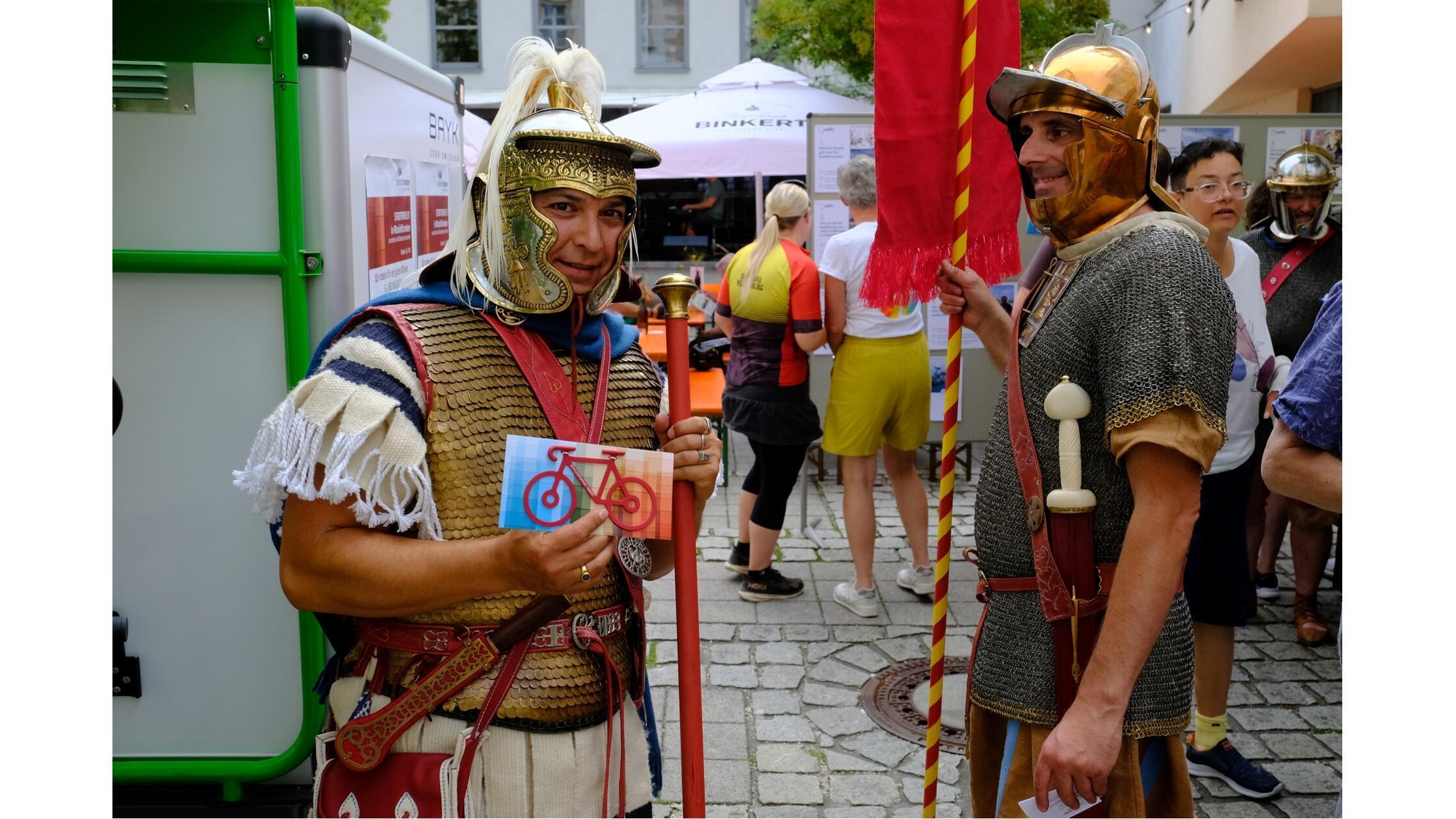 Der Altstadtfest-Samstag: Ritter, Römer und die Akrobaten