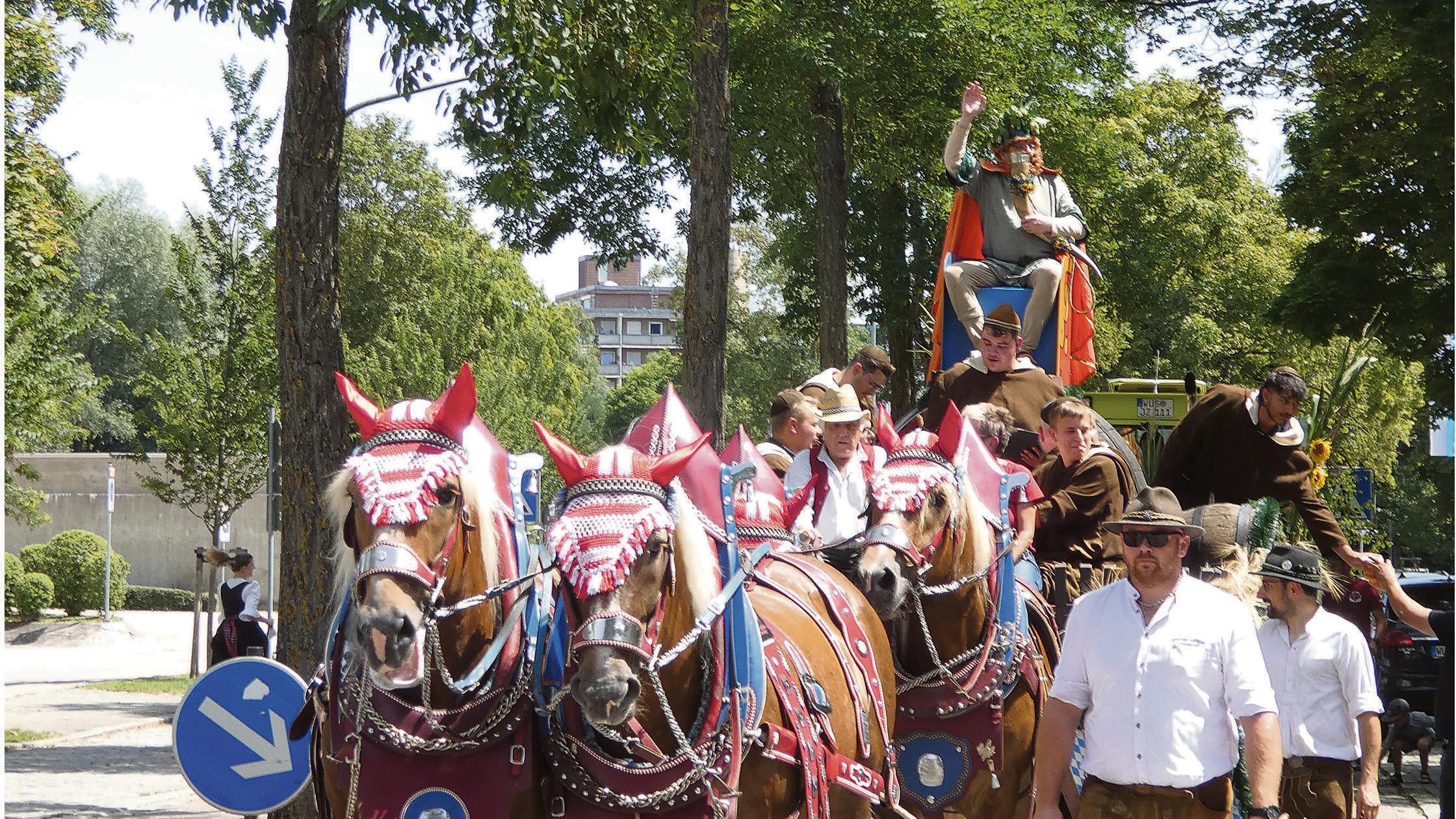 Treuchtlingen folk festival parade as the final highlight