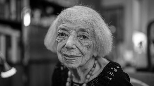 Margot Friedländer, Holocaust-Überlebende, noch am 80. Jahrestag der Auschwitz-Befreiung. Sie starb am Freitag,9. Mai 2025, im Alter von 103 Jahren, wie die Margot Friedländer Stiftung mitteilte.