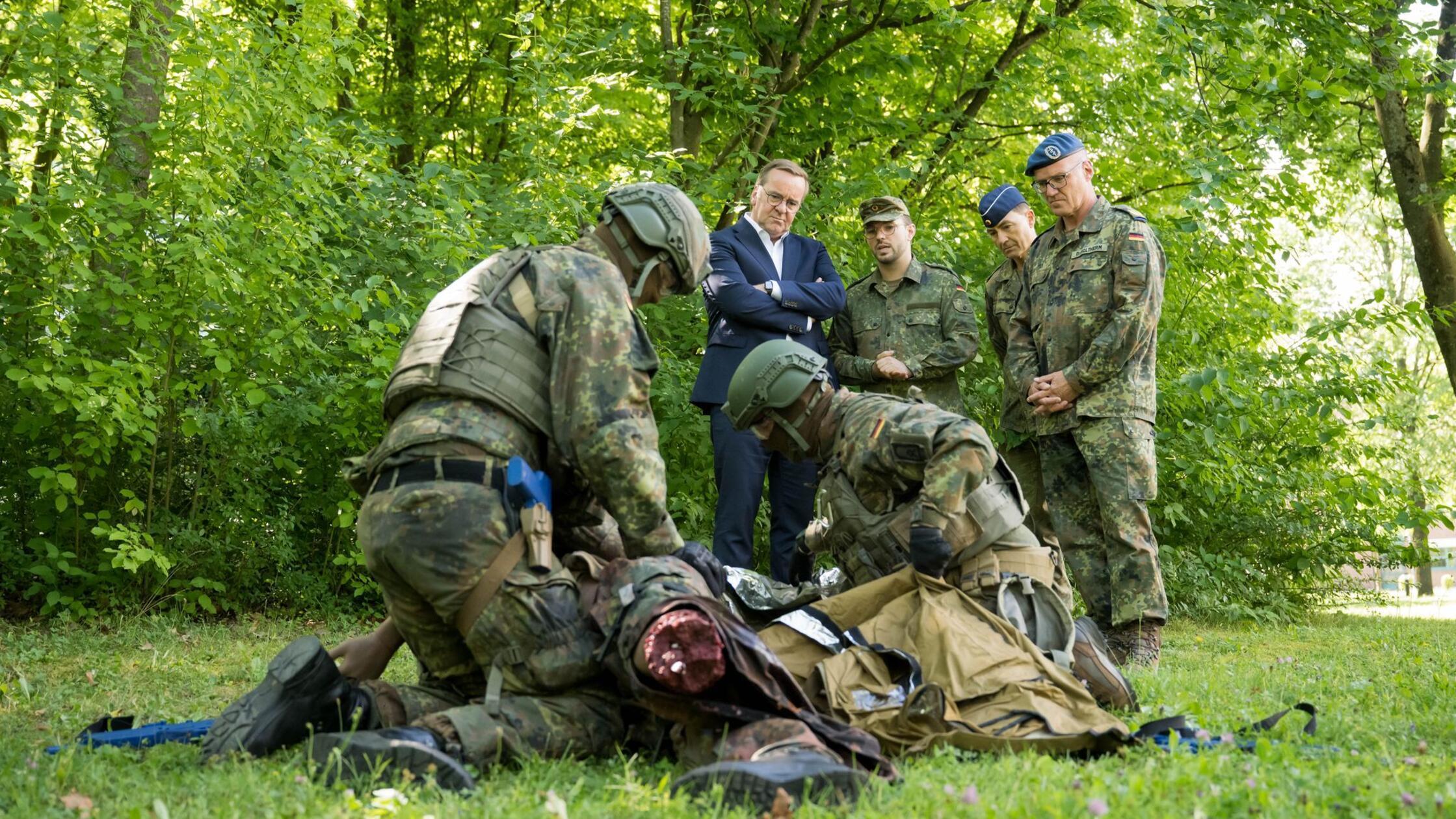 Nemčija povečala investicije v obrambo in zdravstvo
