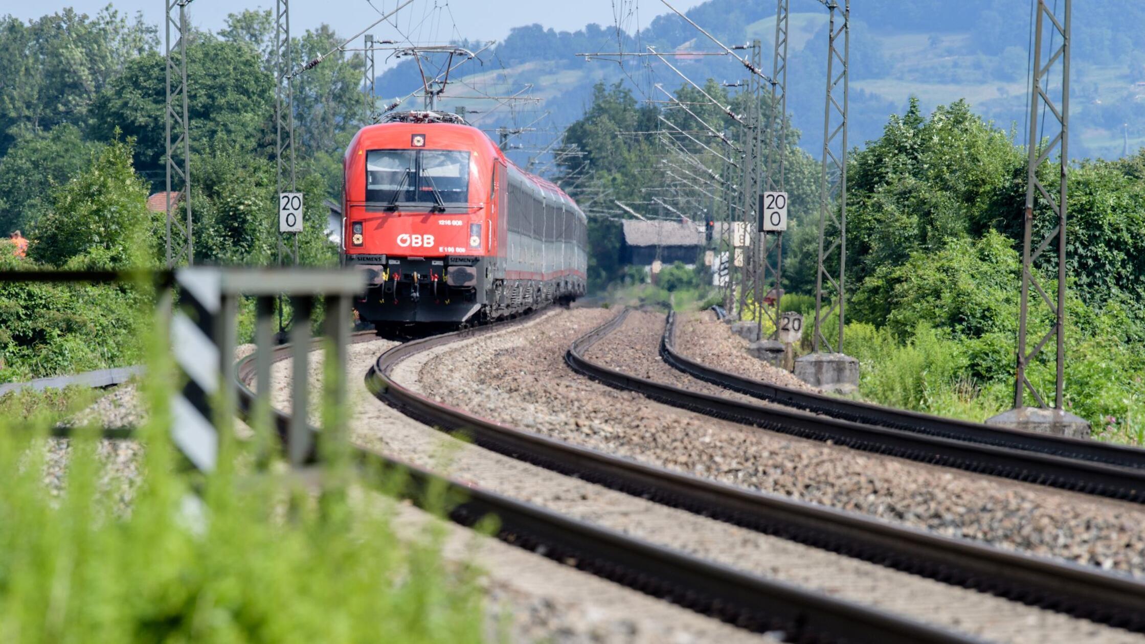 Ausfälle und Umleitungen auf Bahnstrecke München-Salzburg