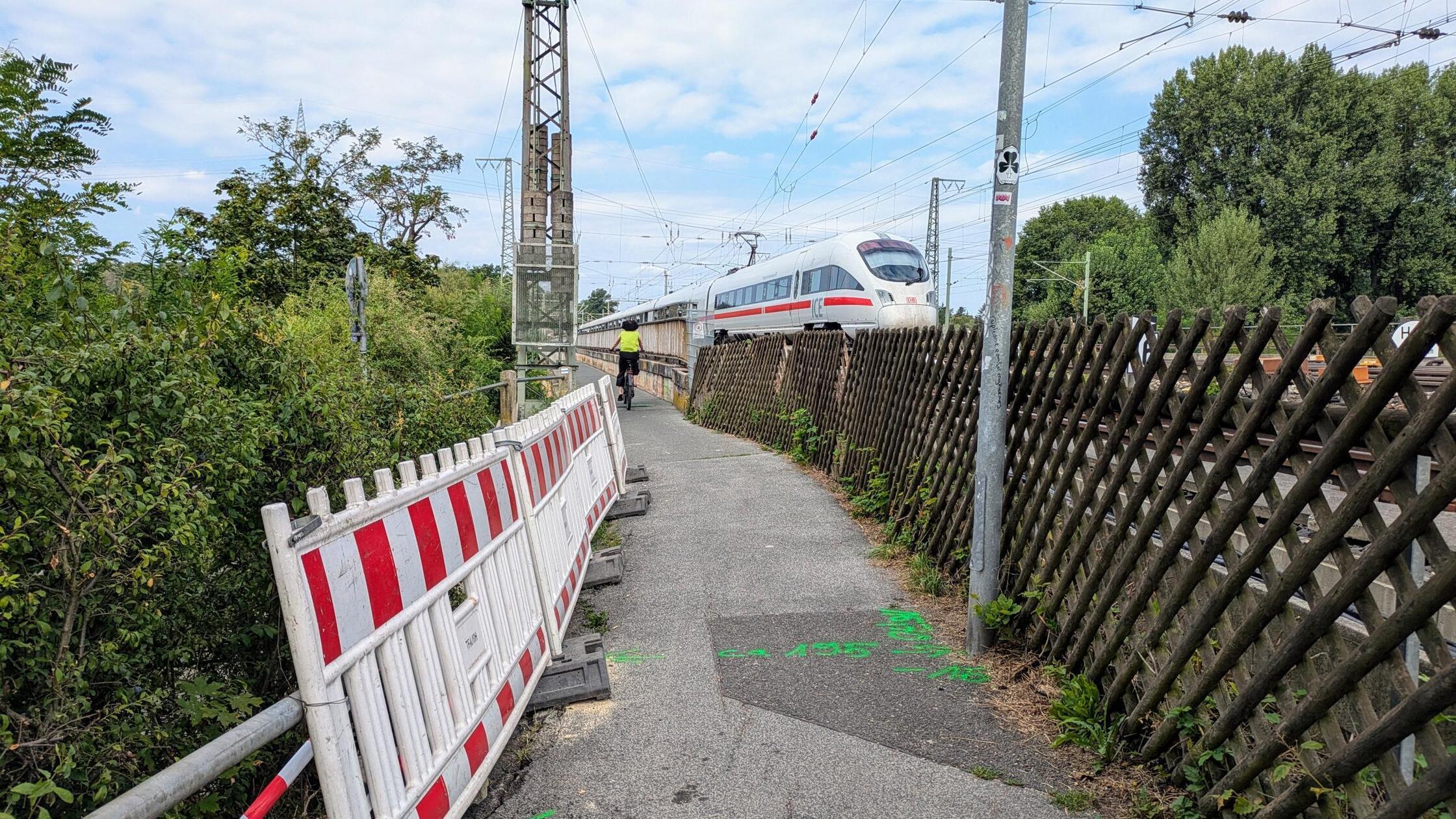 19-Jähriger in Fürth von Jugendlichen gewürgt und bestohlen - Polizei bittet um Hinweise