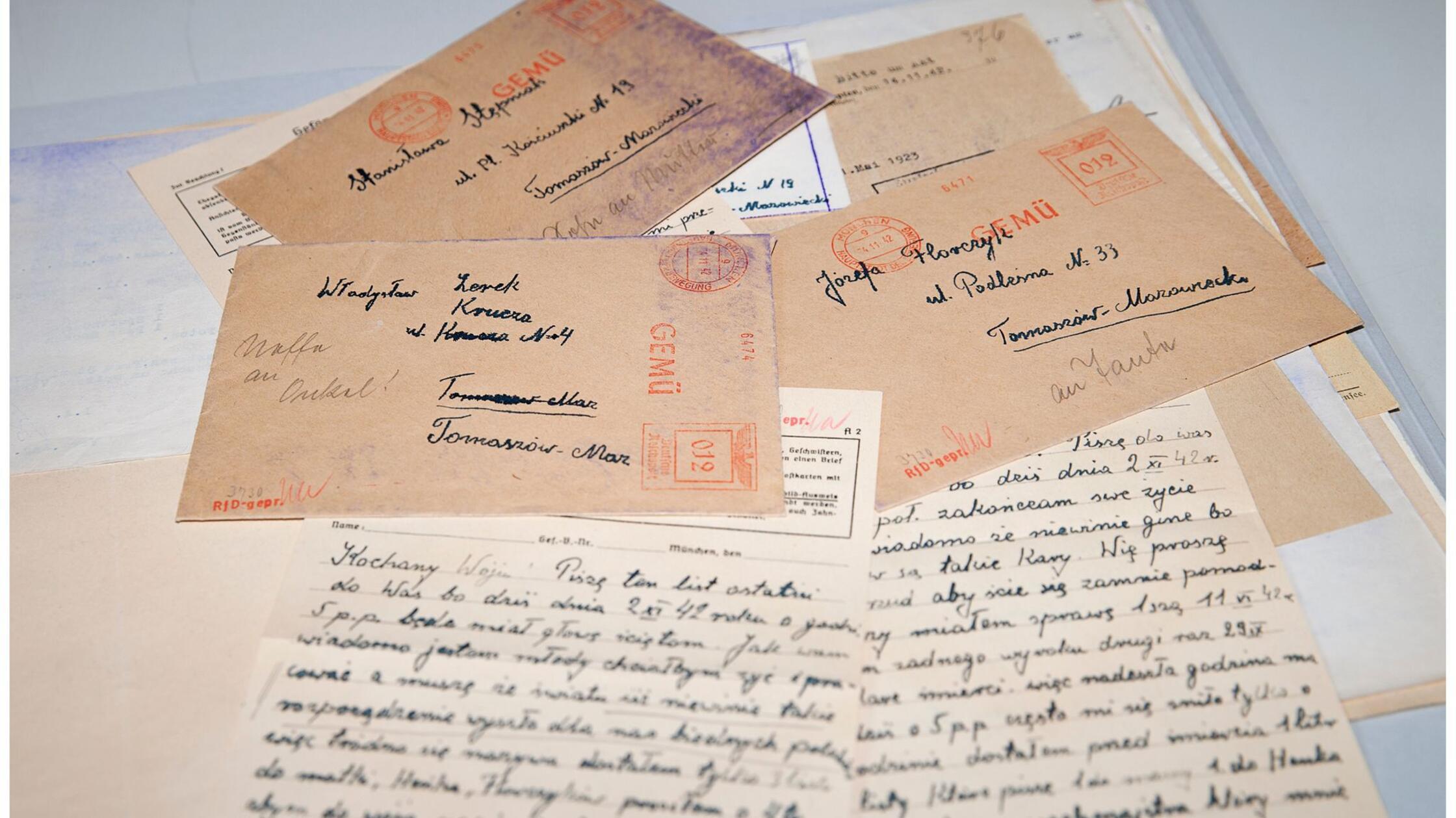 Neodprta pisma žrtev nacizma: Iskanje svojcev v Münchnu