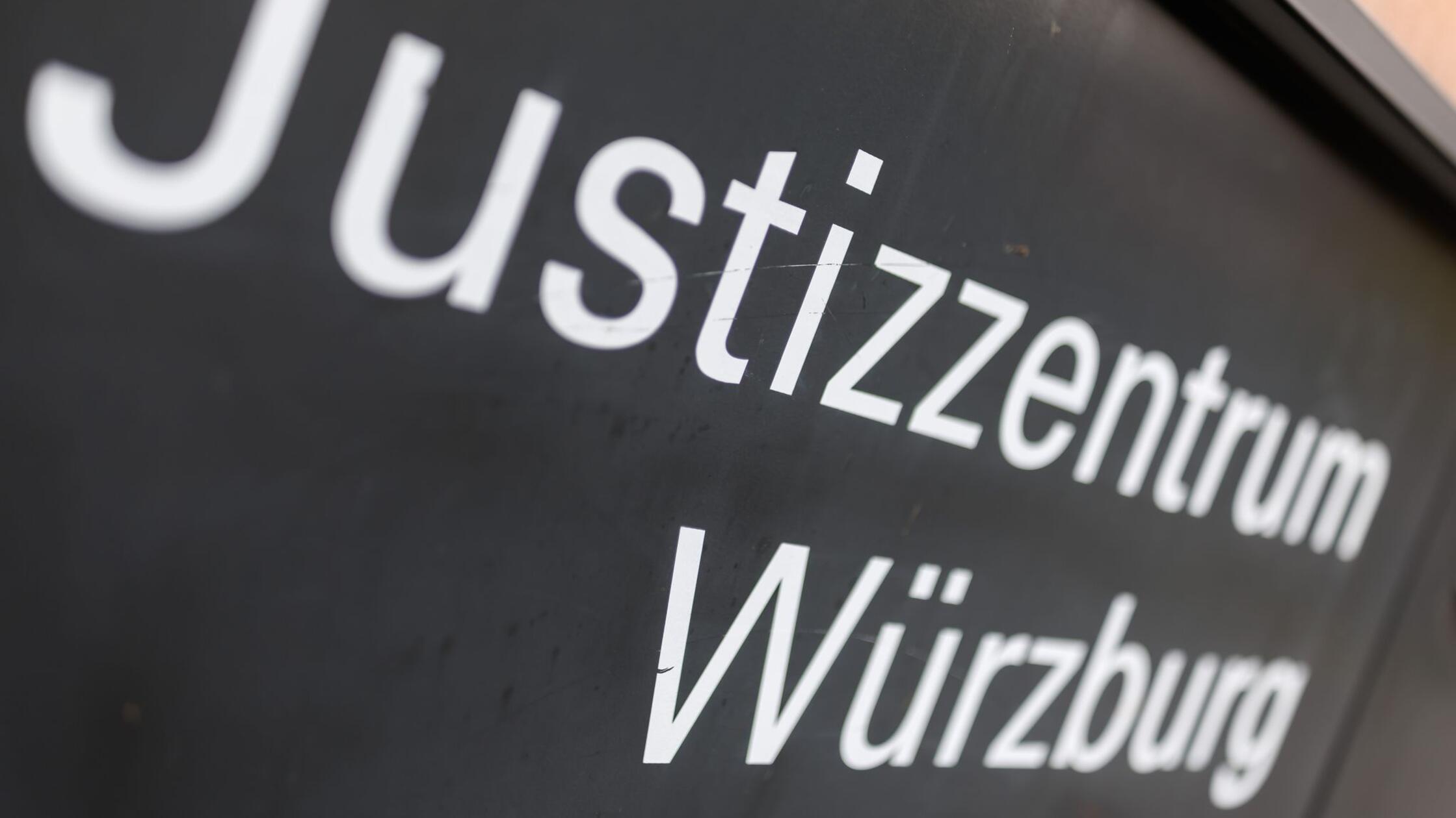 Moški obsojen zaradi izdelave eksplozivne naprave iz pirotehnike