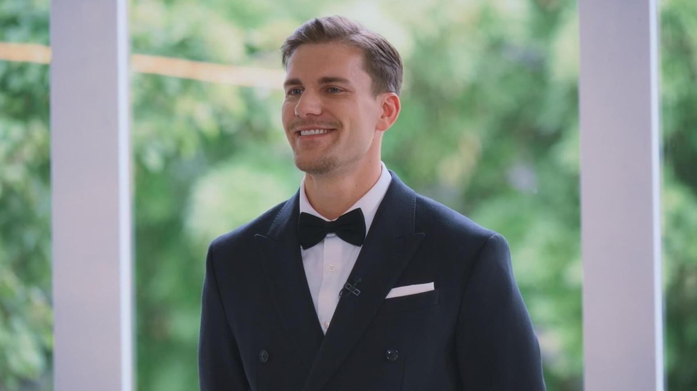 Irritierende Szenen bei RTL: "Bachelor" heiratet fünf Frauen gleichzeitig