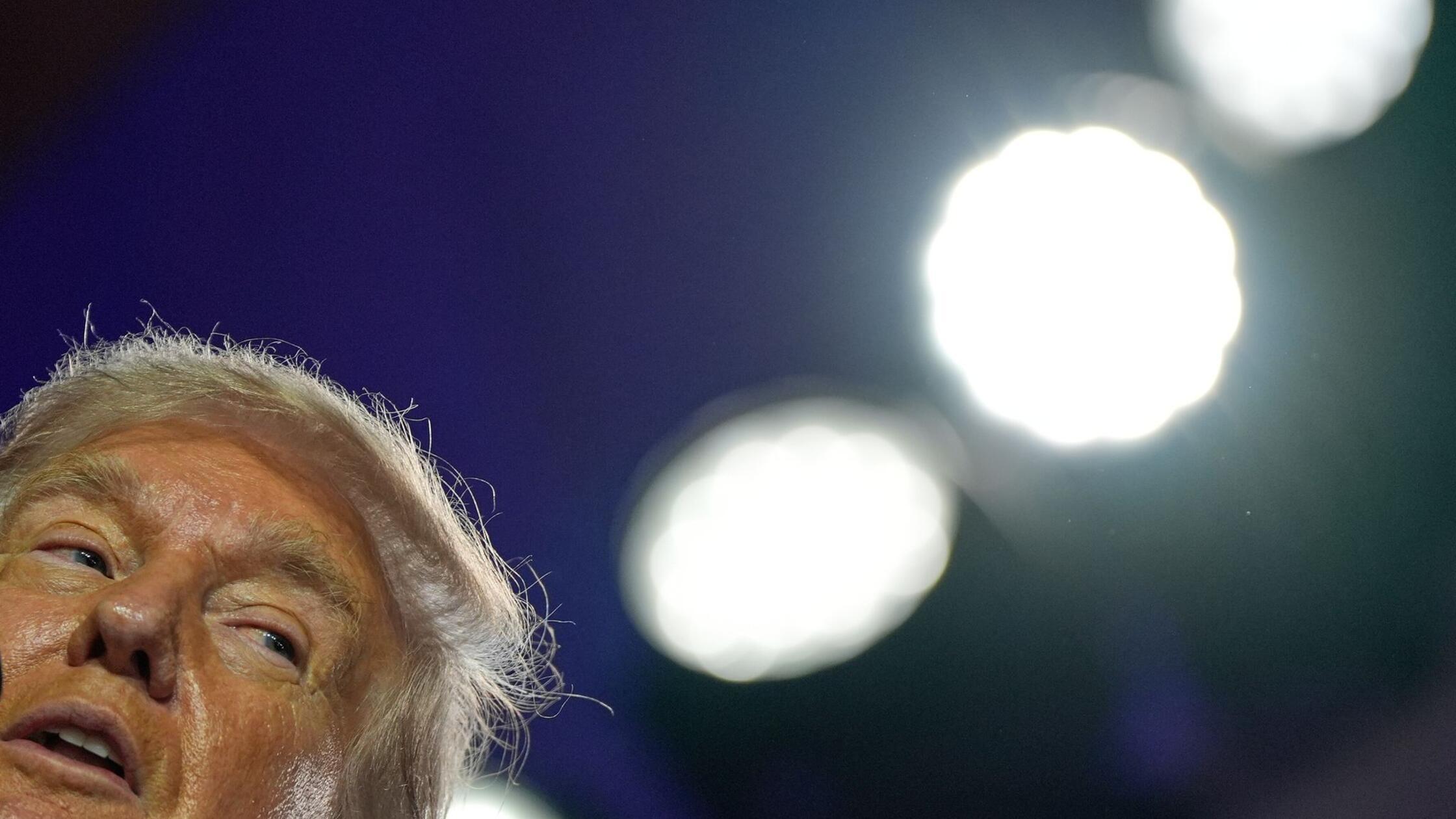 Medien: Trump über eigenen Namen in Epstein-Akten informiert