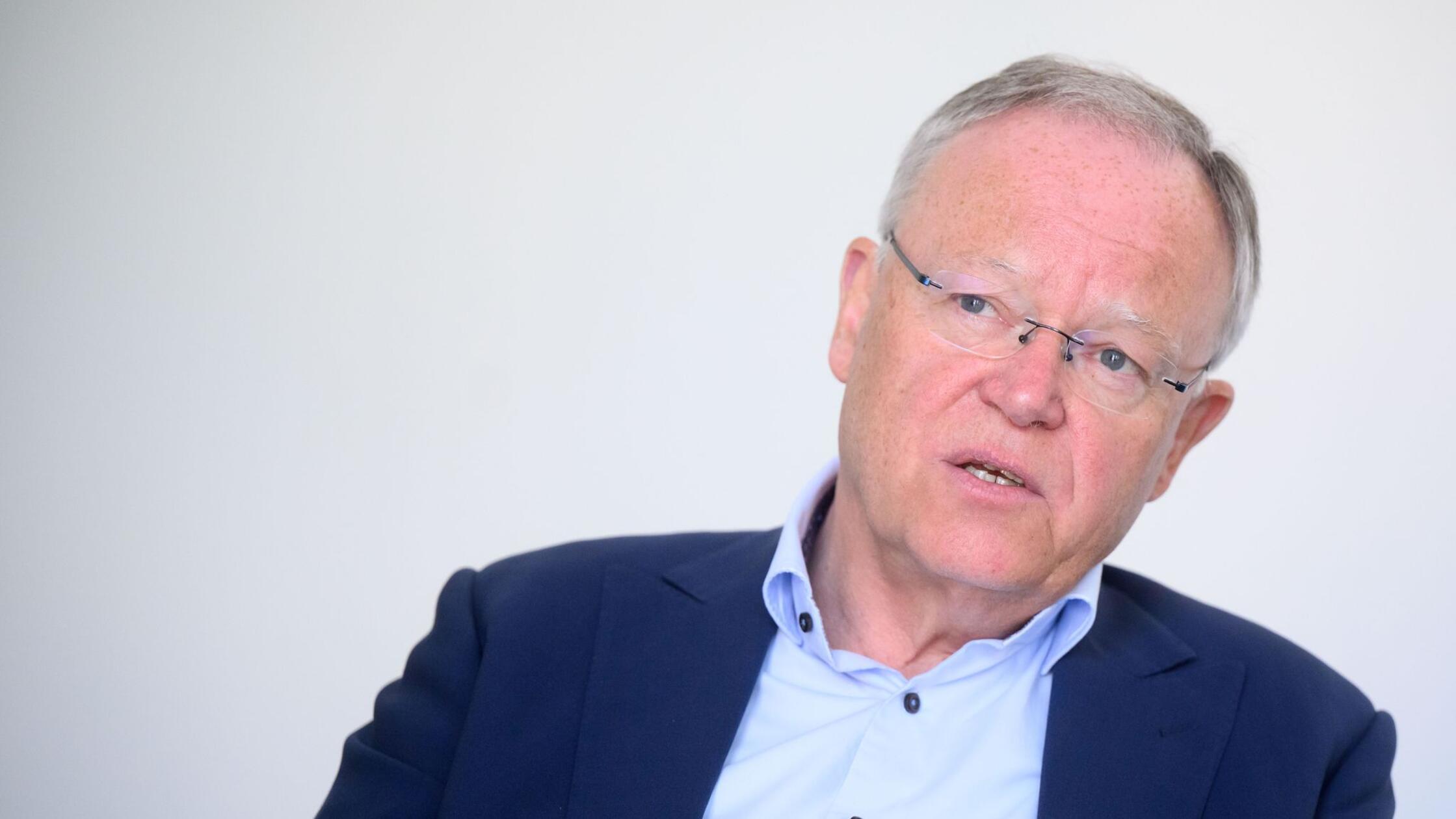 Komisija za dolžniško zavoro je začela delovati, vlada si je že zagotovila več prostora za zadolževanje