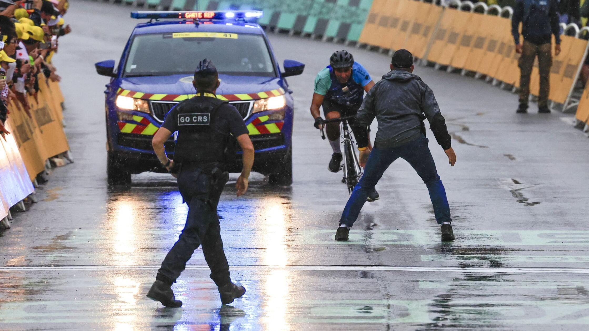 Störaktion bei Tour: Mann zu Bewährungsstrafe verurteilt