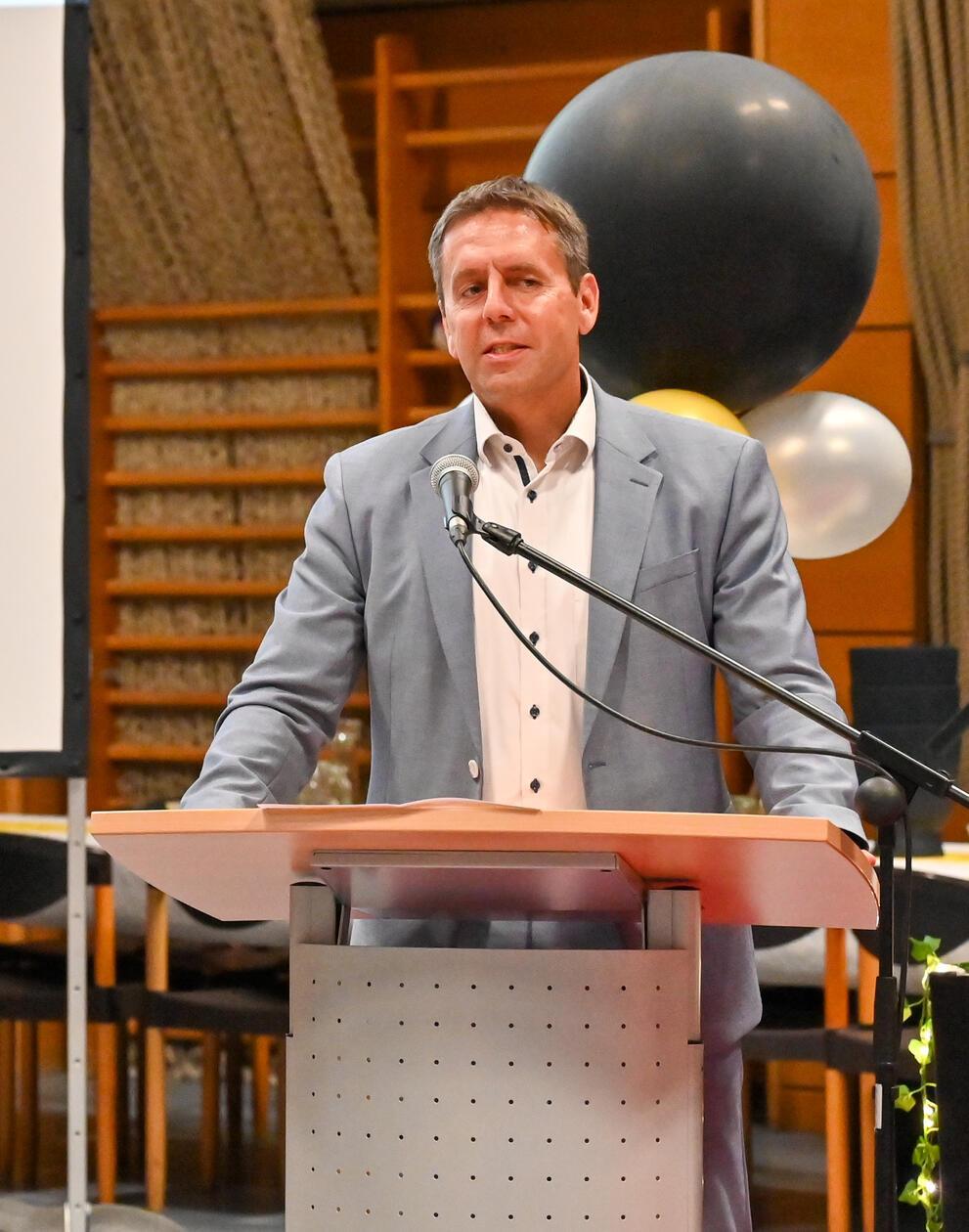 Landrat Ben Schwarz (SPD) bei seiner Ansprache.