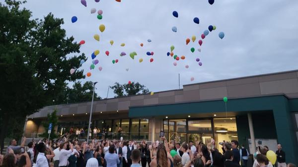 Tanz, Ballons und Emotionen – Die Dr.-Mehler-Schul