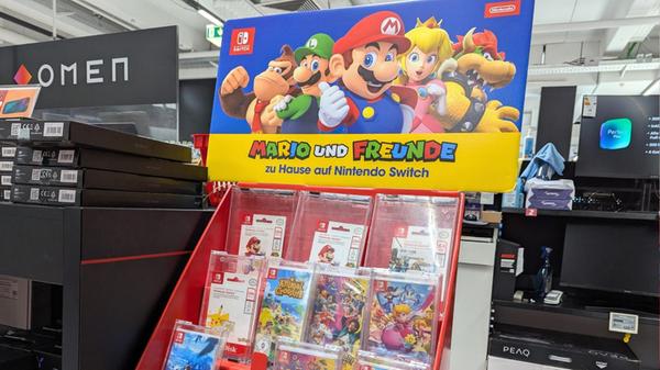 Nintendo Switch 2 Aufsteller Mario