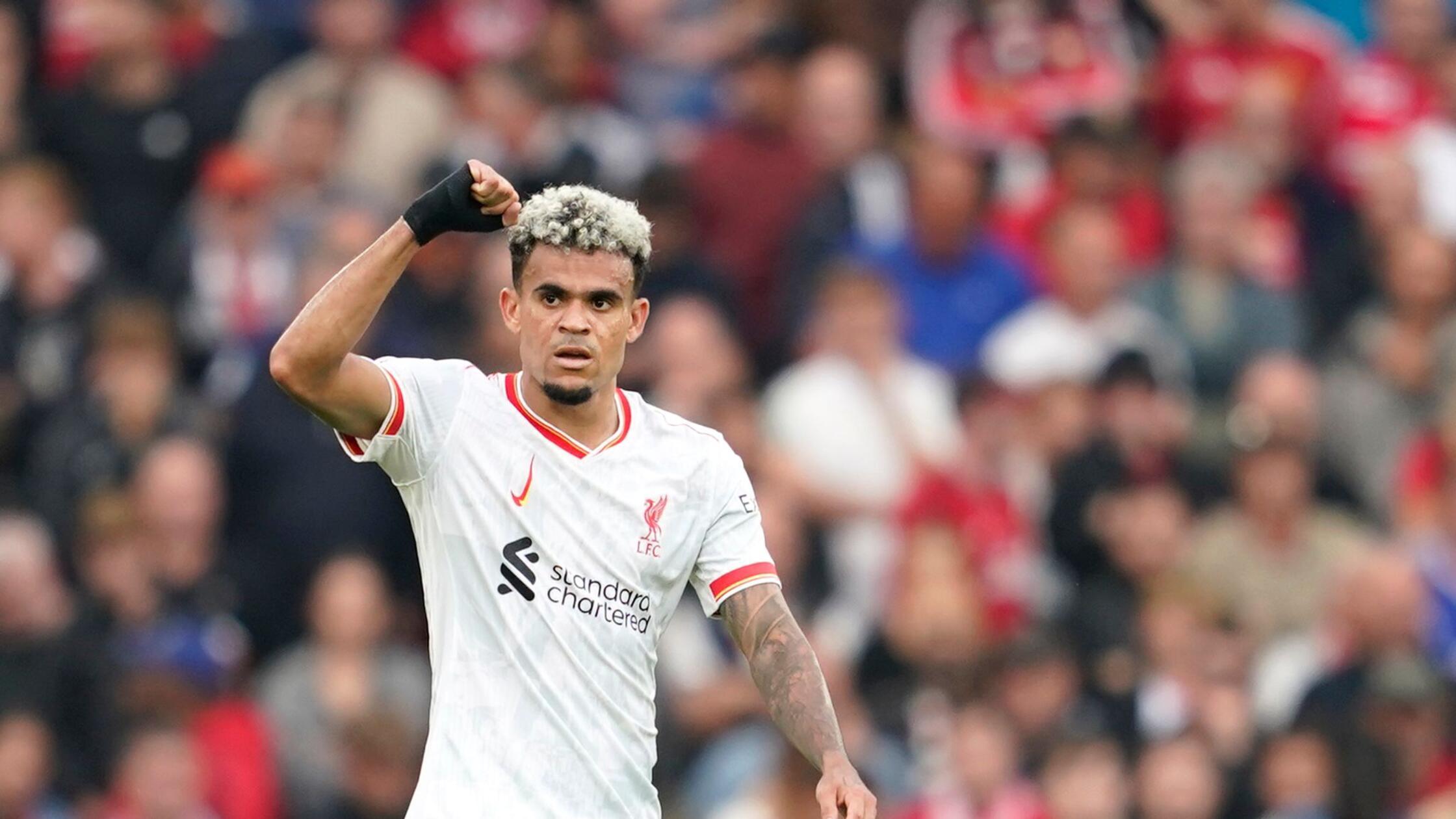 Für Check und Unterschrift: Bayern-Neuzugang Díaz gelandet