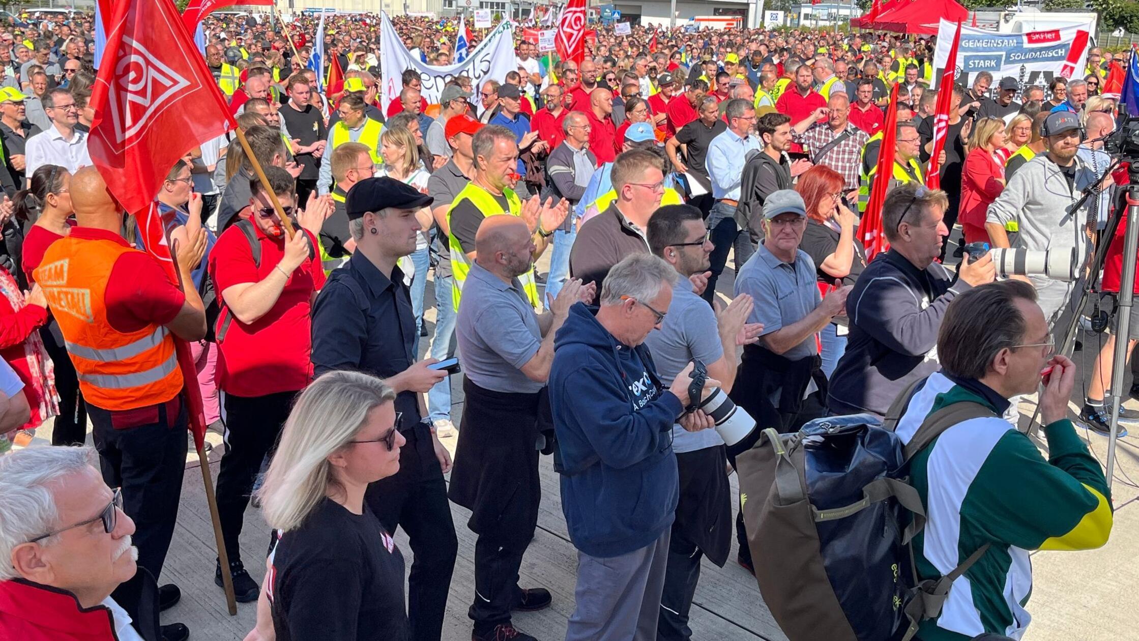 Mehr als 5.000 gegen Jobabbau in Schweinfurt bei ZF und SKF