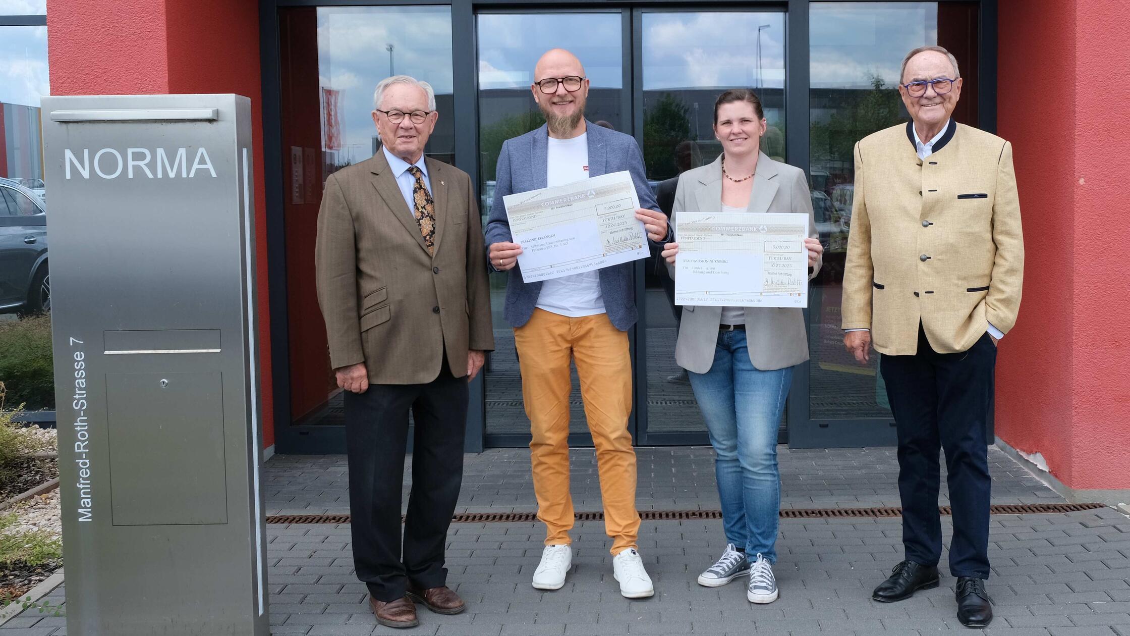 30.000 Euro für Bildungsprojekte: Fürther Manfred-Roth-Stiftung ...