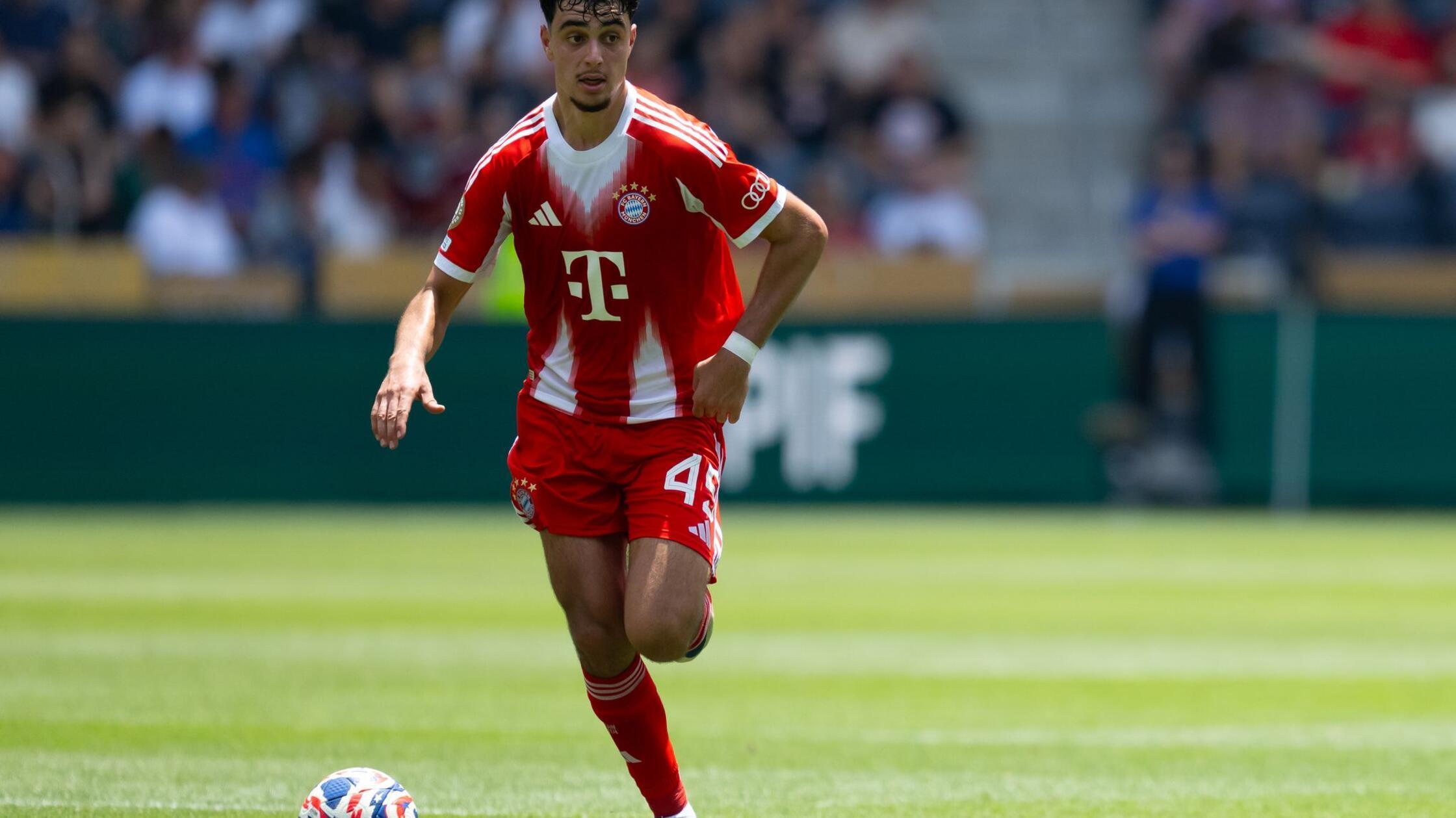 Talent Aznou verlässt den FC Bayern