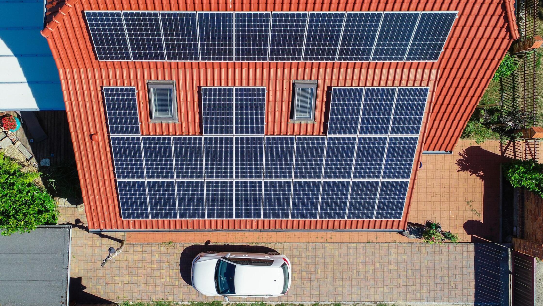 Solaranlagenbesitzer warten teils monatelang auf ihr Geld