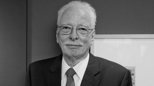 Im Alter von 78 Jahren ist der langjährige Unternehmer Werner Diehl aus Nürnberg am 10. April 2025 verstorben. Über fünf Jahrzehnte lang prägte er das gleichnamige Familienunternehmen Diehl Stiftung & Co. KG.