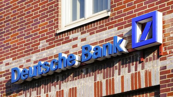 Investmentbanking, Deutsche Bank, Firmenlogo an ei