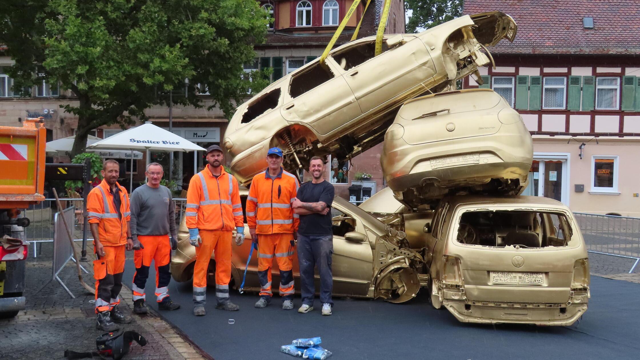 Es ist vollbarcht. Das Kunstwerk ist fertig. Der K