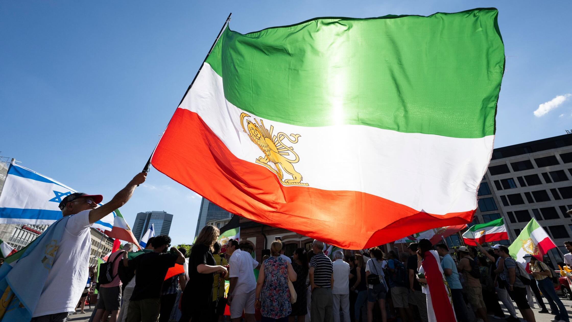 Drei Männern im Iran wegen Diebstahls Hände amputiert