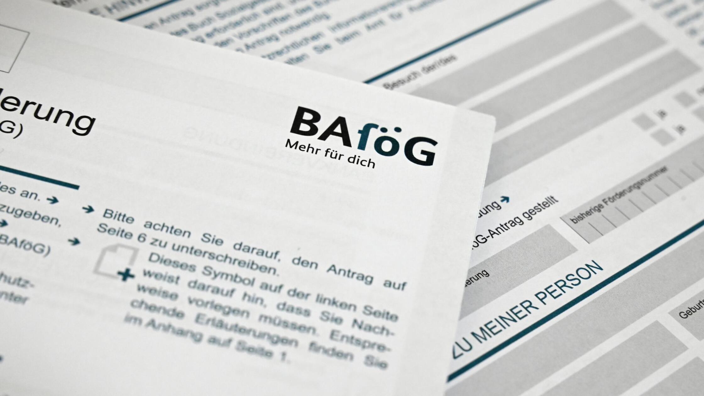 Bafög-Zahl sinkt auf niedrigsten Wert seit 2000