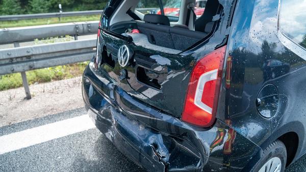 Bei Starkregen auf der Autobahn: Drei Verletzte be