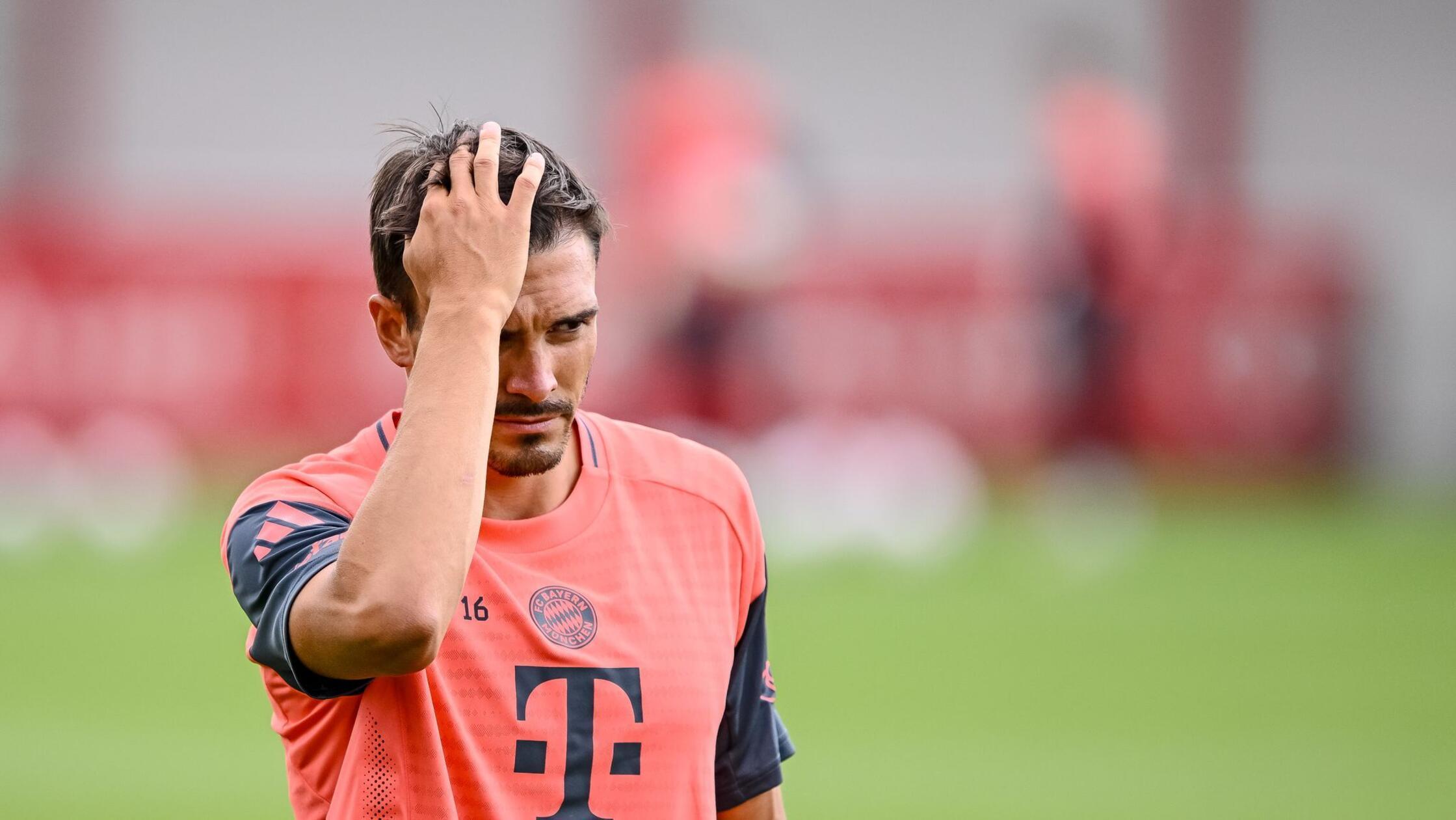 Bayern-Manager kündigt Weggang von Millionen-Profi an